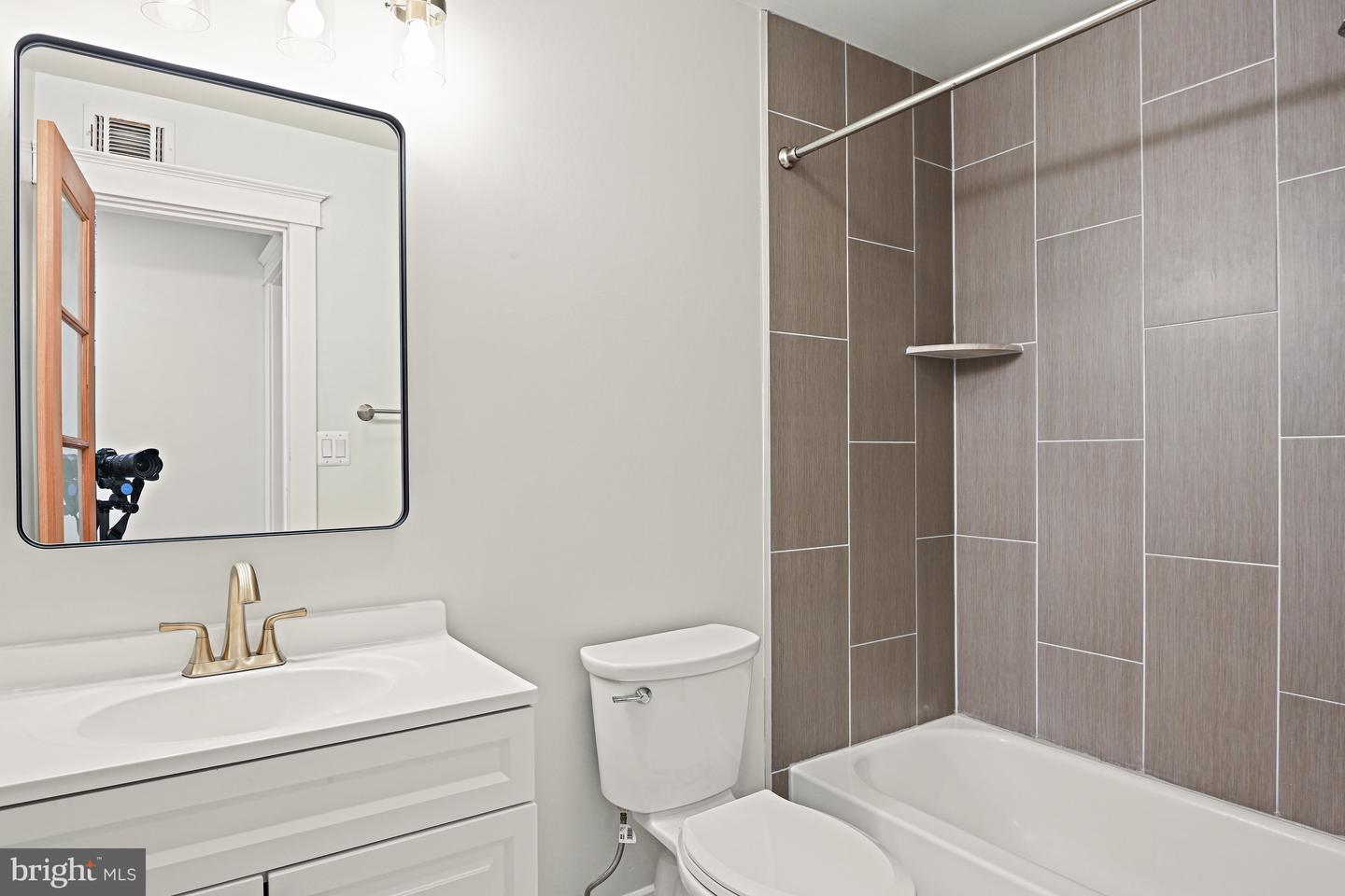 1781 JONATHAN WAY #K, RESTON, Virginia 20190, 1 Bedroom Bedrooms, ,1 BathroomBathrooms,Residential,For sale,1781 JONATHAN WAY #K,VAFX2240784 MLS # VAFX2240784