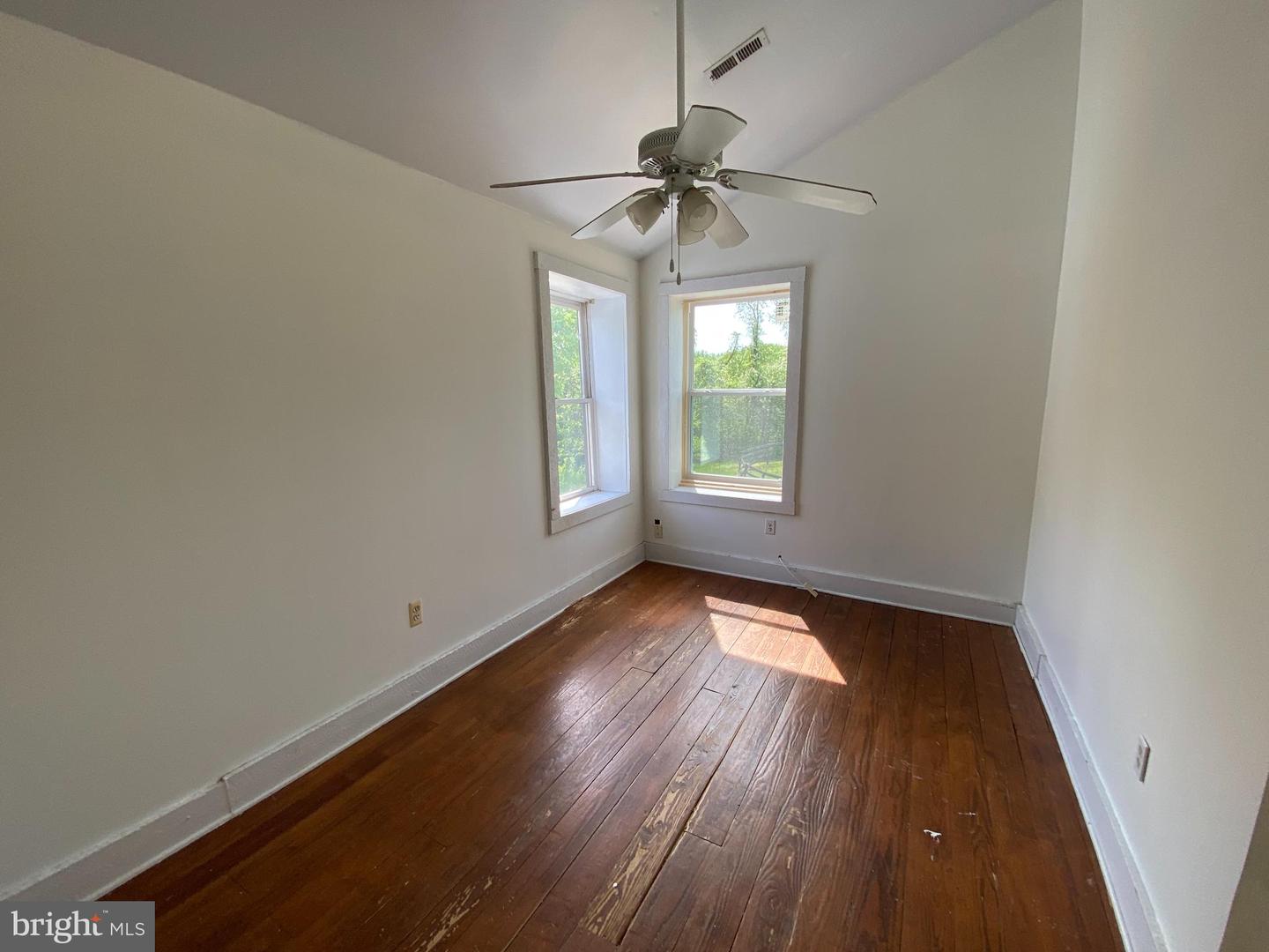 5110 BERCLAIR PLANTATION LN, FREDERICKSBURG, Virginia 22408, 3 Bedrooms Bedrooms, ,2 BathroomsBathrooms,Residential,For sale,5110 BERCLAIR PLANTATION LN,VASP2033146 MLS # VASP2033146