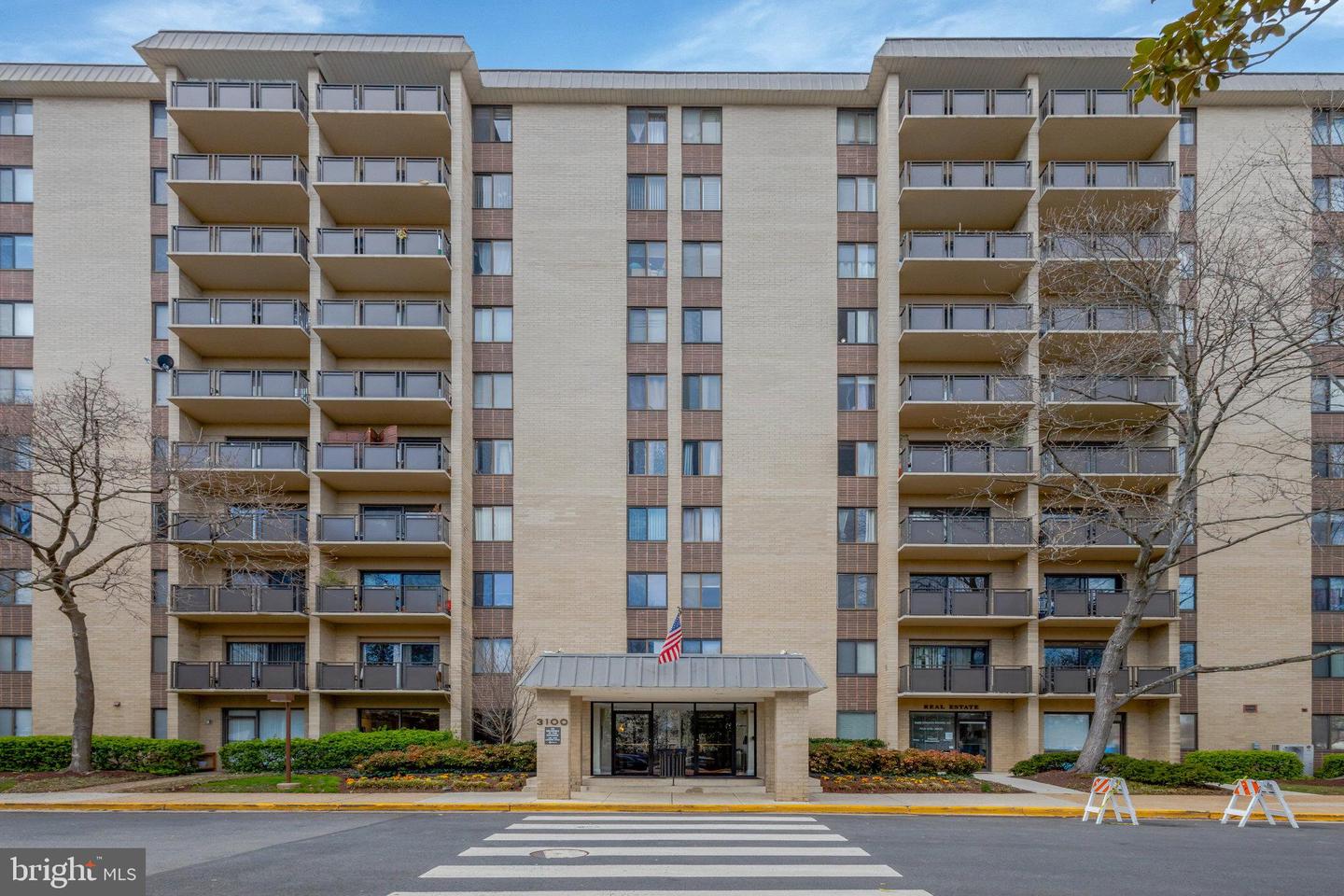 3100 S MANCHESTER ST #1028, FALLS CHURCH, Virginia 22044, 2 Bedrooms Bedrooms, ,2 BathroomsBathrooms,Residential,For sale,3100 S MANCHESTER ST #1028,VAFX2240988 MLS # VAFX2240988