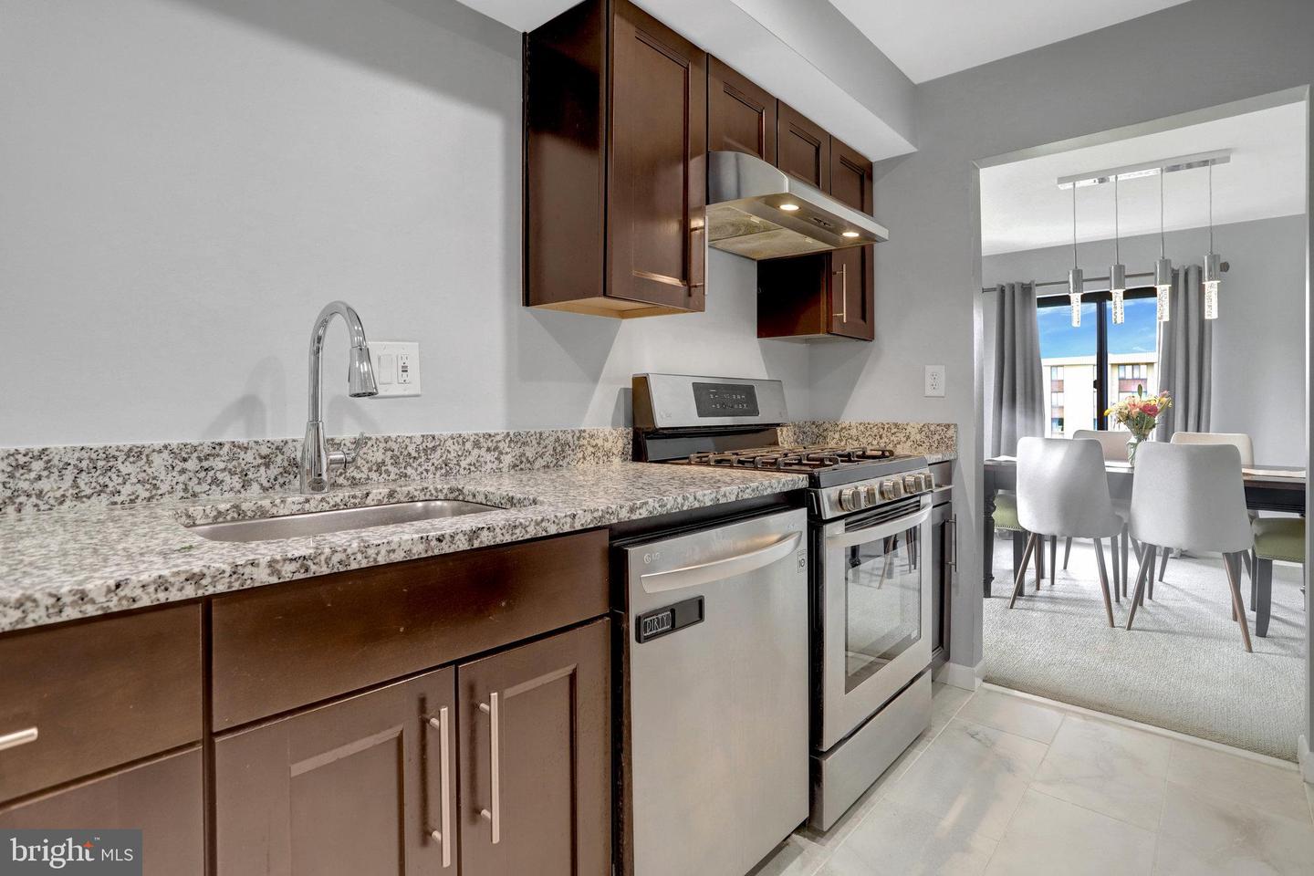 3100 S MANCHESTER ST #1028, FALLS CHURCH, Virginia 22044, 2 Bedrooms Bedrooms, ,2 BathroomsBathrooms,Residential,For sale,3100 S MANCHESTER ST #1028,VAFX2240988 MLS # VAFX2240988
