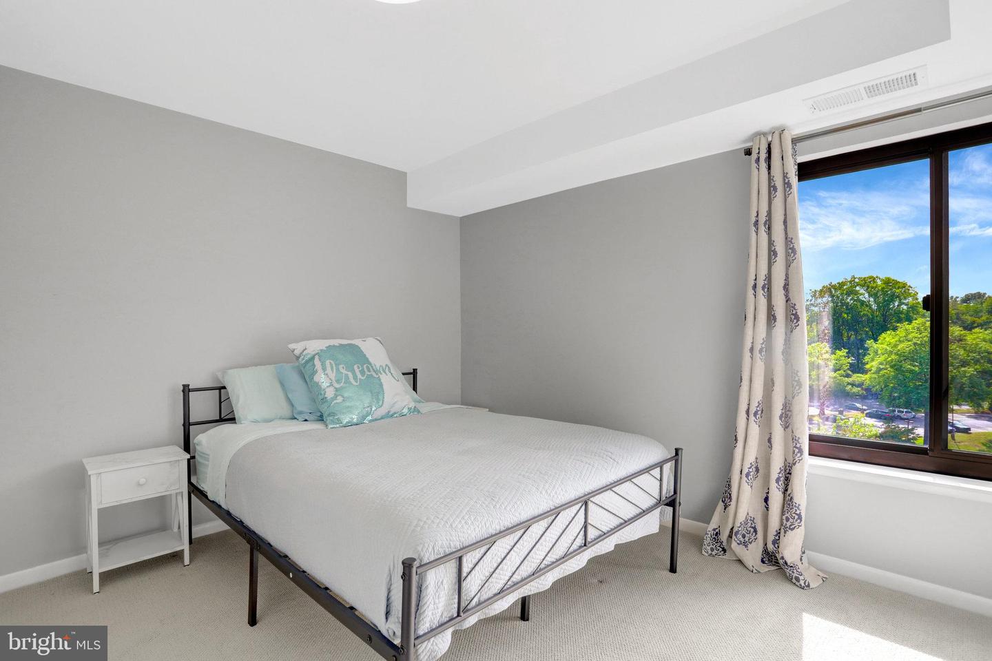 3100 S MANCHESTER ST #1028, FALLS CHURCH, Virginia 22044, 2 Bedrooms Bedrooms, ,2 BathroomsBathrooms,Residential,For sale,3100 S MANCHESTER ST #1028,VAFX2240988 MLS # VAFX2240988