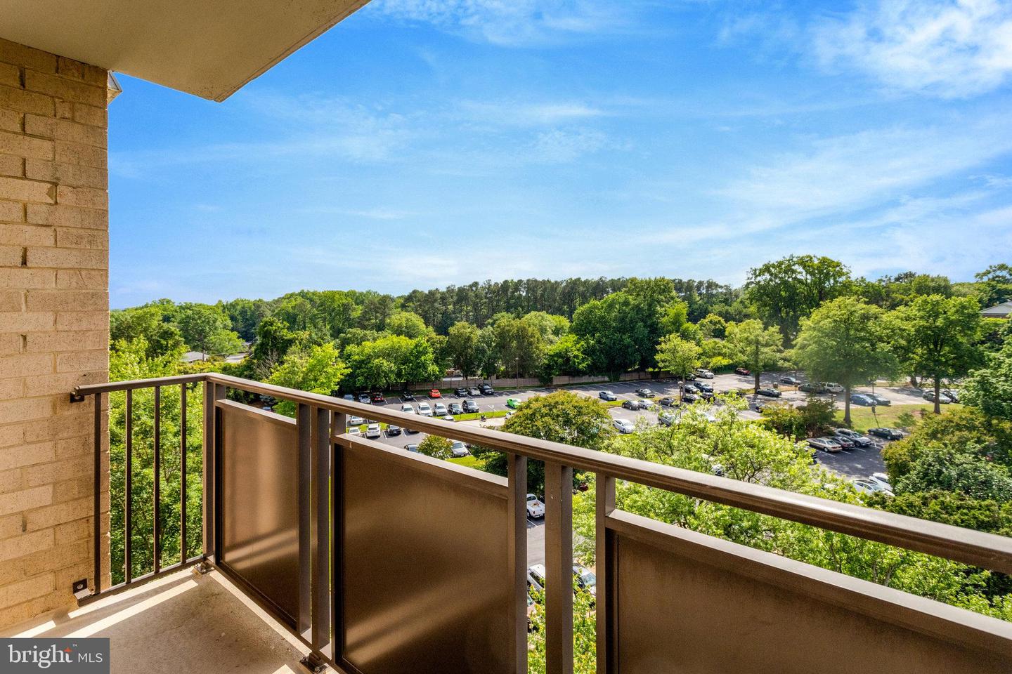 3100 S MANCHESTER ST #1028, FALLS CHURCH, Virginia 22044, 2 Bedrooms Bedrooms, ,2 BathroomsBathrooms,Residential,For sale,3100 S MANCHESTER ST #1028,VAFX2240988 MLS # VAFX2240988