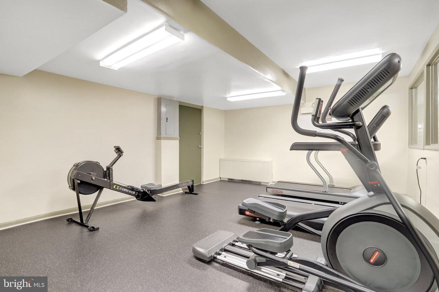 3100 S MANCHESTER ST #1028, FALLS CHURCH, Virginia 22044, 2 Bedrooms Bedrooms, ,2 BathroomsBathrooms,Residential,For sale,3100 S MANCHESTER ST #1028,VAFX2240988 MLS # VAFX2240988
