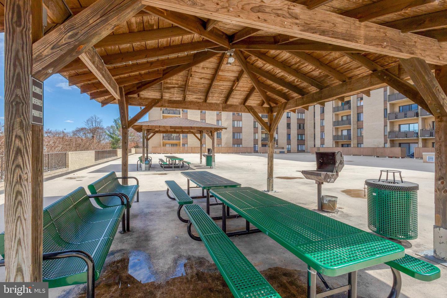 3100 S MANCHESTER ST #1028, FALLS CHURCH, Virginia 22044, 2 Bedrooms Bedrooms, ,2 BathroomsBathrooms,Residential,For sale,3100 S MANCHESTER ST #1028,VAFX2240988 MLS # VAFX2240988