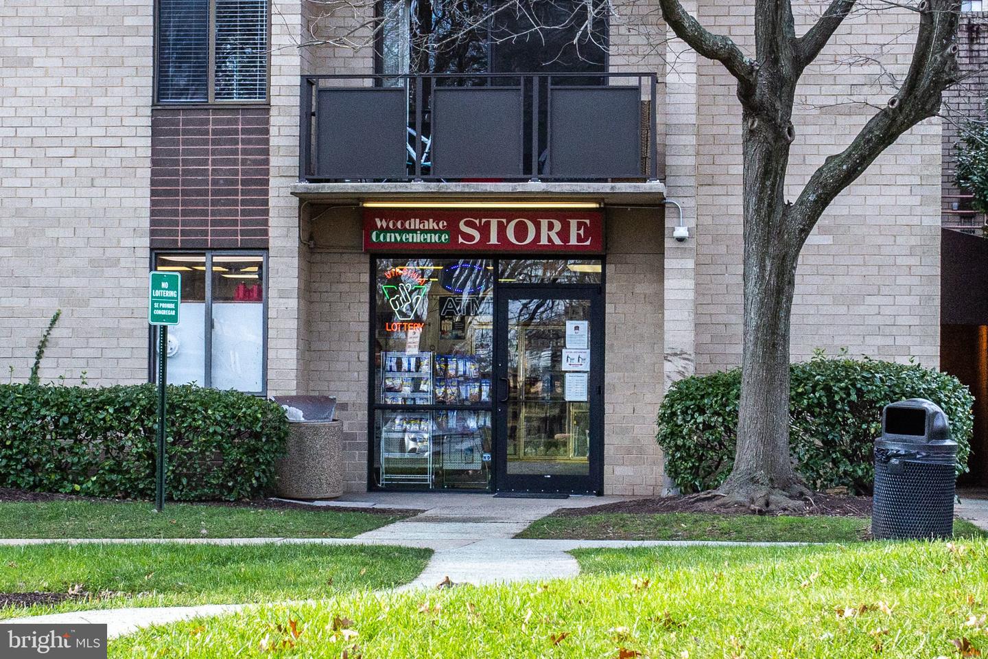 3100 S MANCHESTER ST #1028, FALLS CHURCH, Virginia 22044, 2 Bedrooms Bedrooms, ,2 BathroomsBathrooms,Residential,For sale,3100 S MANCHESTER ST #1028,VAFX2240988 MLS # VAFX2240988