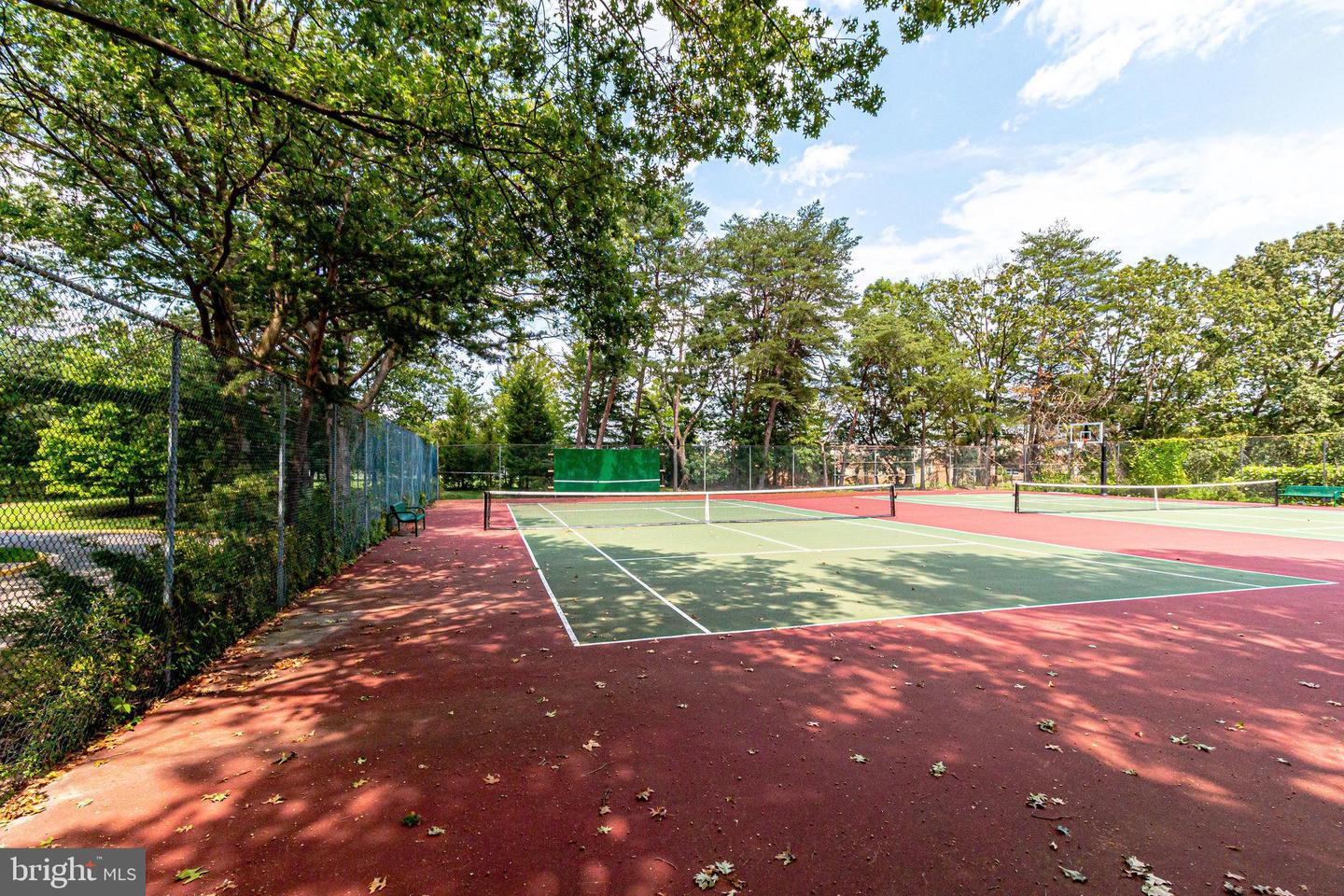 3100 S MANCHESTER ST #1028, FALLS CHURCH, Virginia 22044, 2 Bedrooms Bedrooms, ,2 BathroomsBathrooms,Residential,For sale,3100 S MANCHESTER ST #1028,VAFX2240988 MLS # VAFX2240988
