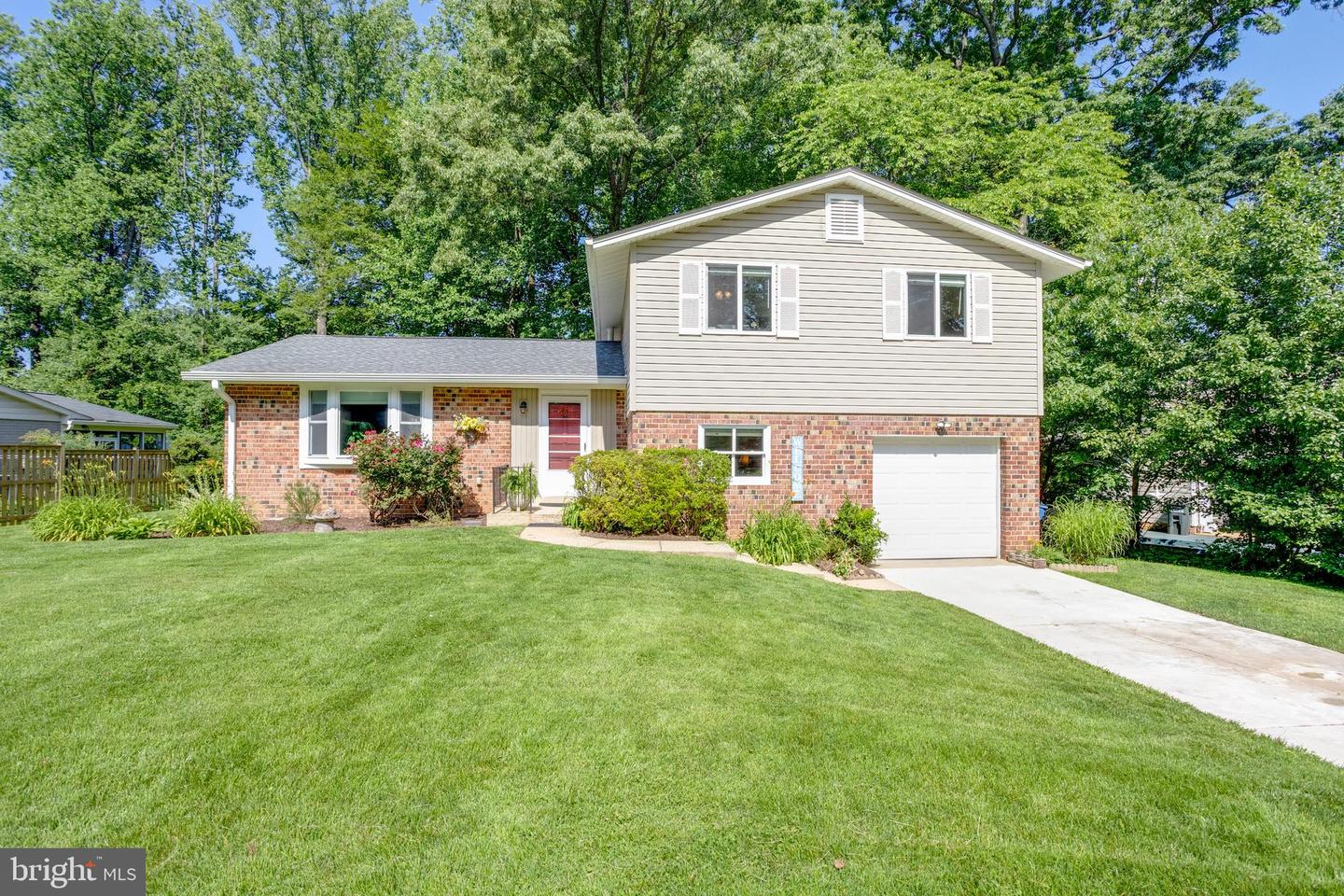 5395 GAINSBOROUGH DR, FAIRFAX, Virginia 22032, 4 Bedrooms Bedrooms, ,3 BathroomsBathrooms,Residential,For sale,5395 GAINSBOROUGH DR,VAFX2241242 MLS # VAFX2241242