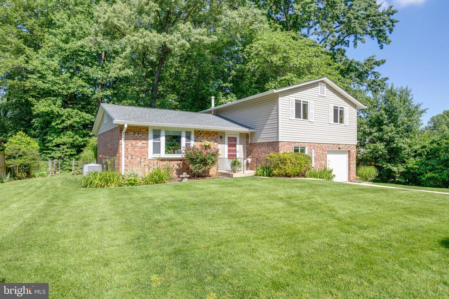 5395 GAINSBOROUGH DR, FAIRFAX, Virginia 22032, 4 Bedrooms Bedrooms, ,3 BathroomsBathrooms,Residential,For sale,5395 GAINSBOROUGH DR,VAFX2241242 MLS # VAFX2241242