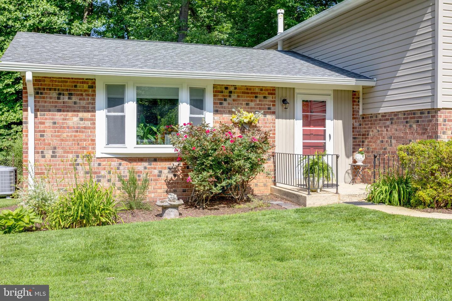 5395 GAINSBOROUGH DR, FAIRFAX, Virginia 22032, 4 Bedrooms Bedrooms, ,3 BathroomsBathrooms,Residential,For sale,5395 GAINSBOROUGH DR,VAFX2241242 MLS # VAFX2241242