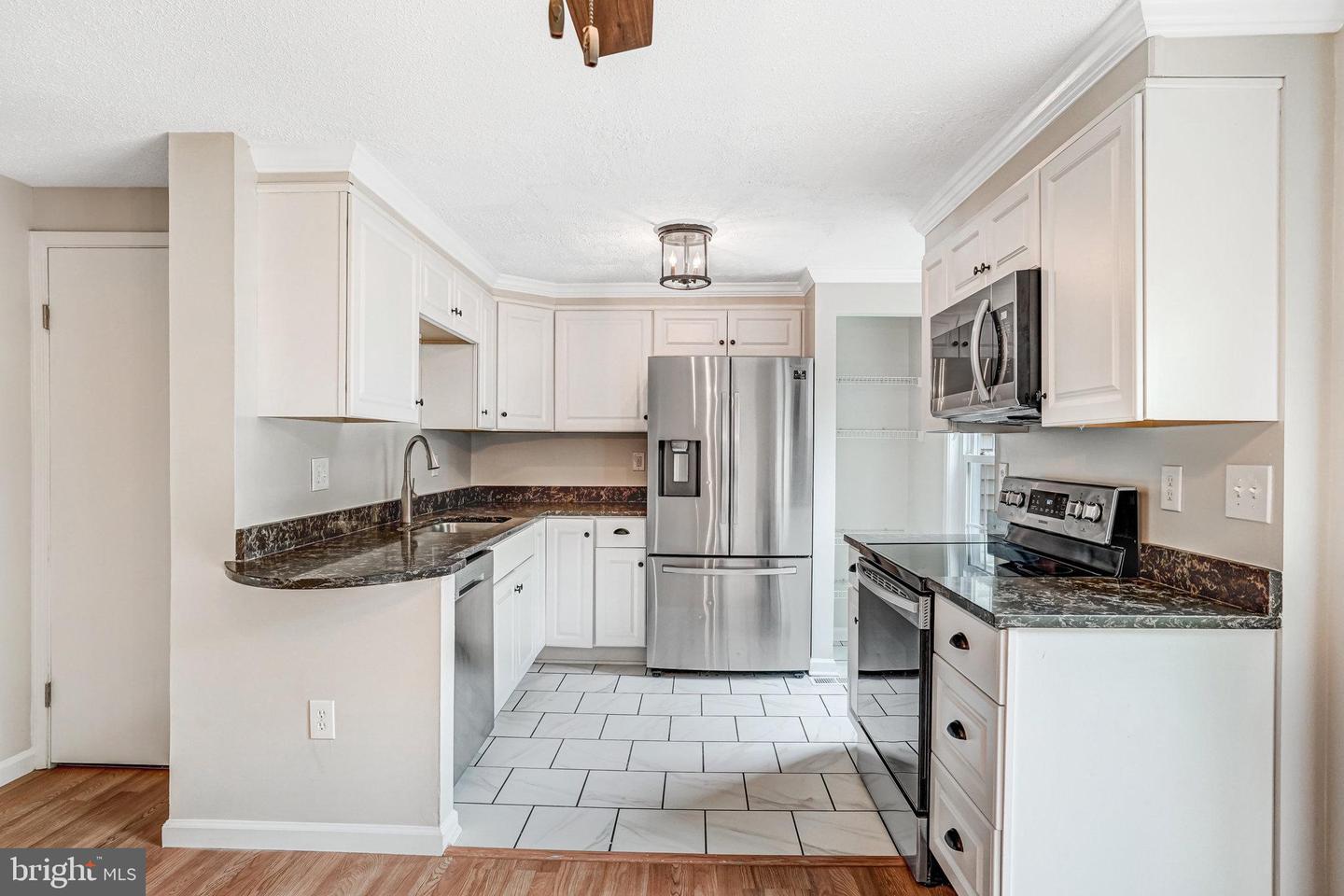 831 OAK LEAF CT, WARRENTON, Virginia 20186, 3 Bedrooms Bedrooms, ,2 BathroomsBathrooms,Residential,For sale,831 OAK LEAF CT,VAFQ2016666 MLS # VAFQ2016666