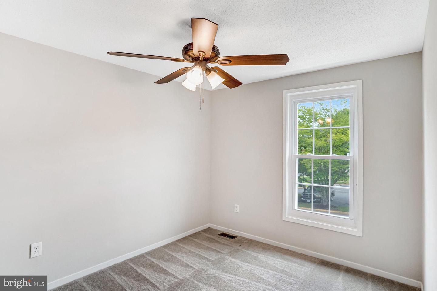 831 OAK LEAF CT, WARRENTON, Virginia 20186, 3 Bedrooms Bedrooms, ,2 BathroomsBathrooms,Residential,For sale,831 OAK LEAF CT,VAFQ2016666 MLS # VAFQ2016666