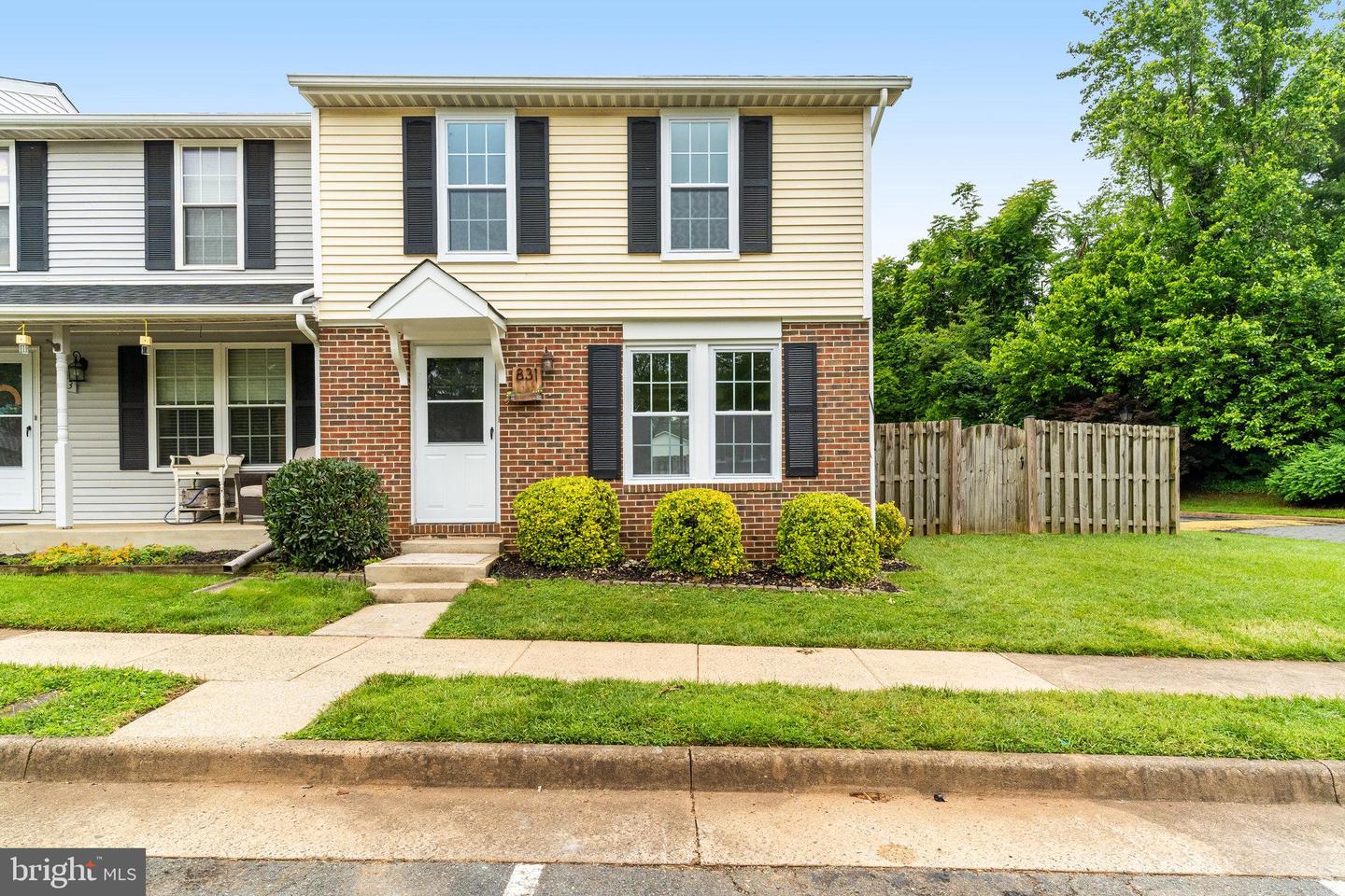 831 OAK LEAF CT, WARRENTON, Virginia 20186, 3 Bedrooms Bedrooms, ,2 BathroomsBathrooms,Residential,For sale,831 OAK LEAF CT,VAFQ2016666 MLS # VAFQ2016666