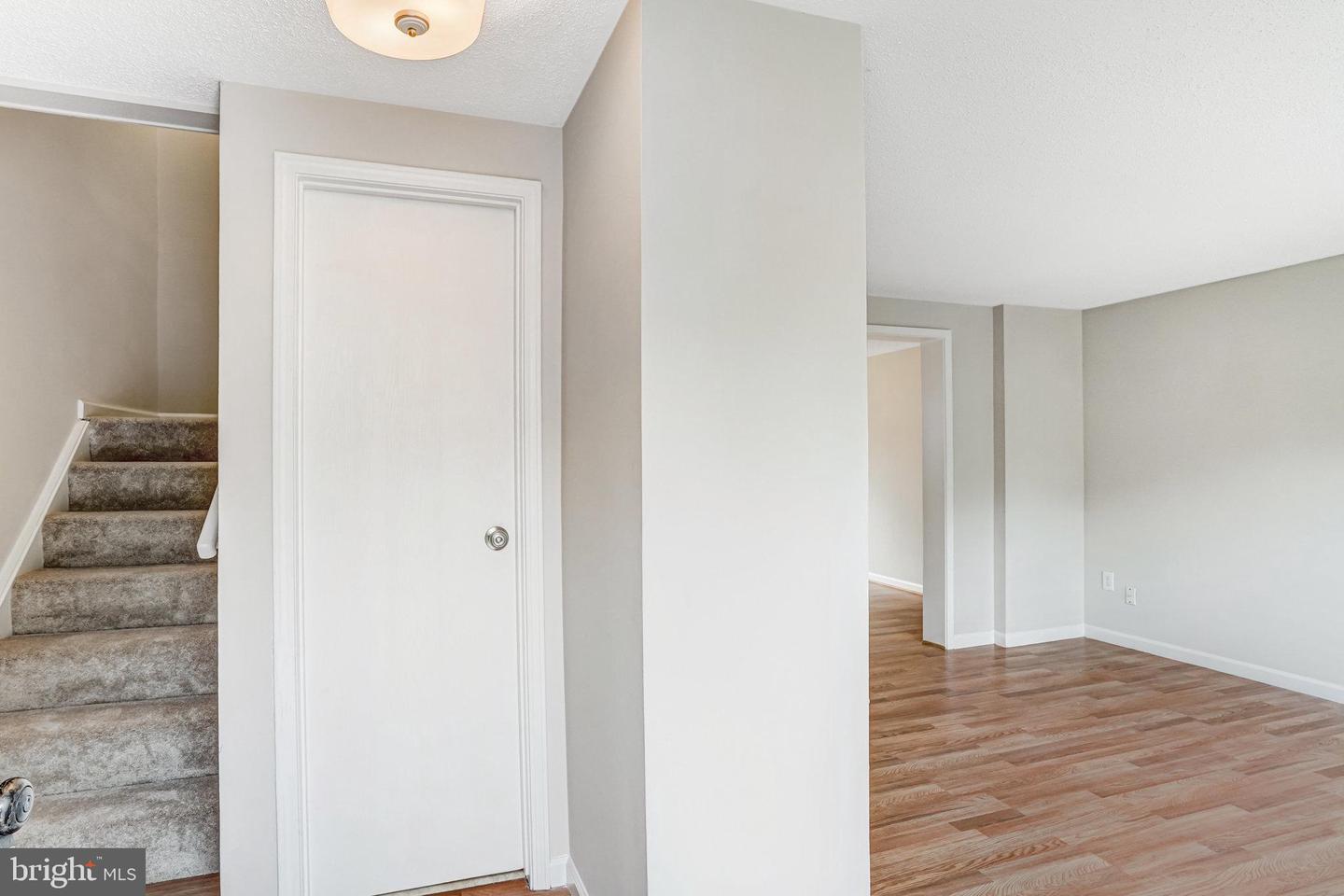 831 OAK LEAF CT, WARRENTON, Virginia 20186, 3 Bedrooms Bedrooms, ,2 BathroomsBathrooms,Residential,For sale,831 OAK LEAF CT,VAFQ2016666 MLS # VAFQ2016666