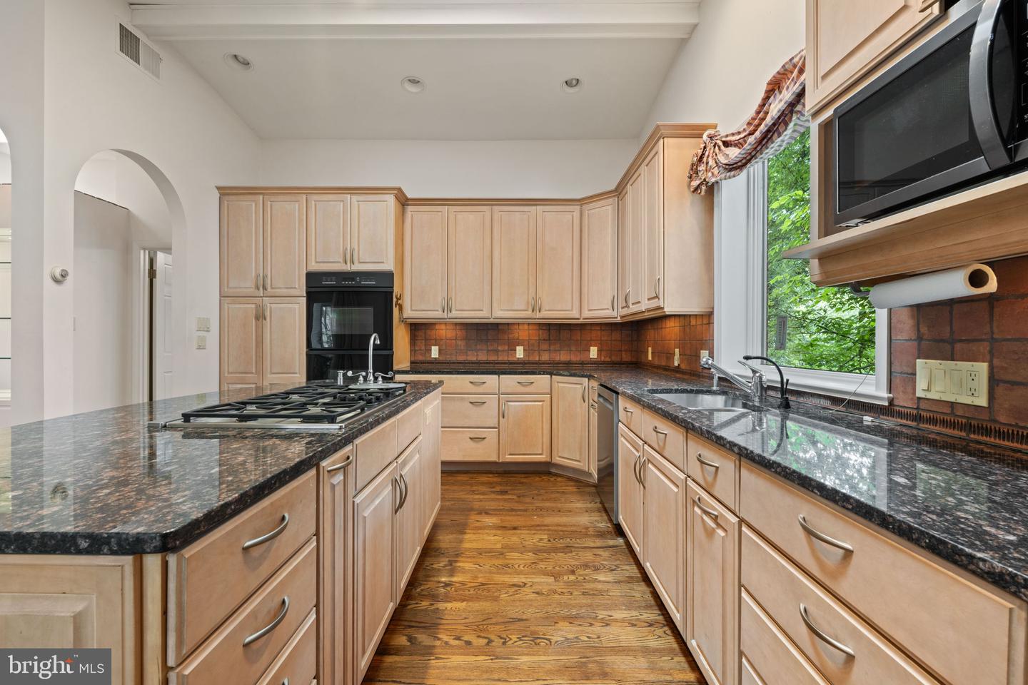 6802 NESBITT PL, MCLEAN, Virginia 22101, 4 Bedrooms Bedrooms, ,3 BathroomsBathrooms,Residential,For sale,6802 NESBITT PL,VAFX2241342 MLS # VAFX2241342