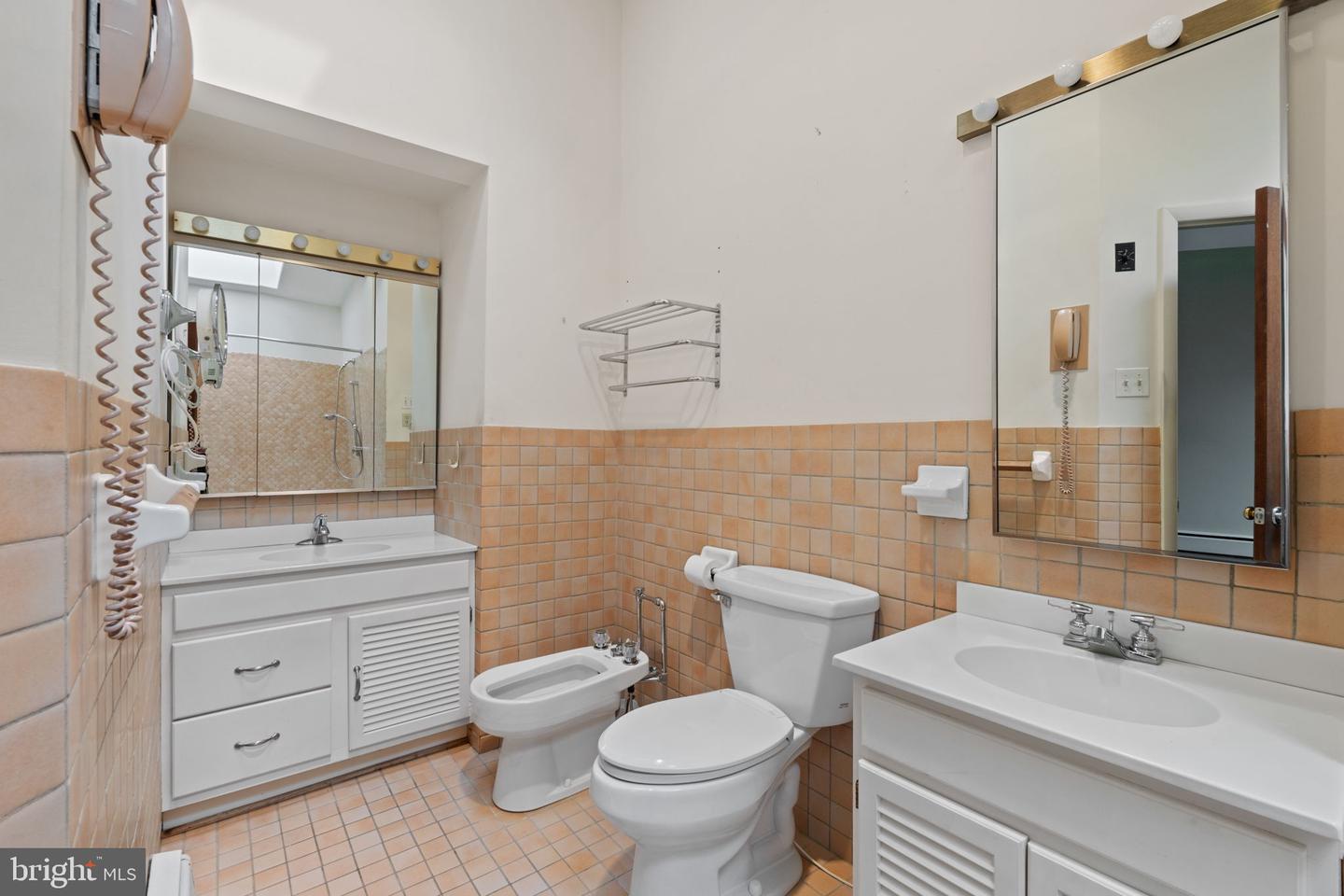 6802 NESBITT PL, MCLEAN, Virginia 22101, 4 Bedrooms Bedrooms, ,3 BathroomsBathrooms,Residential,For sale,6802 NESBITT PL,VAFX2241342 MLS # VAFX2241342