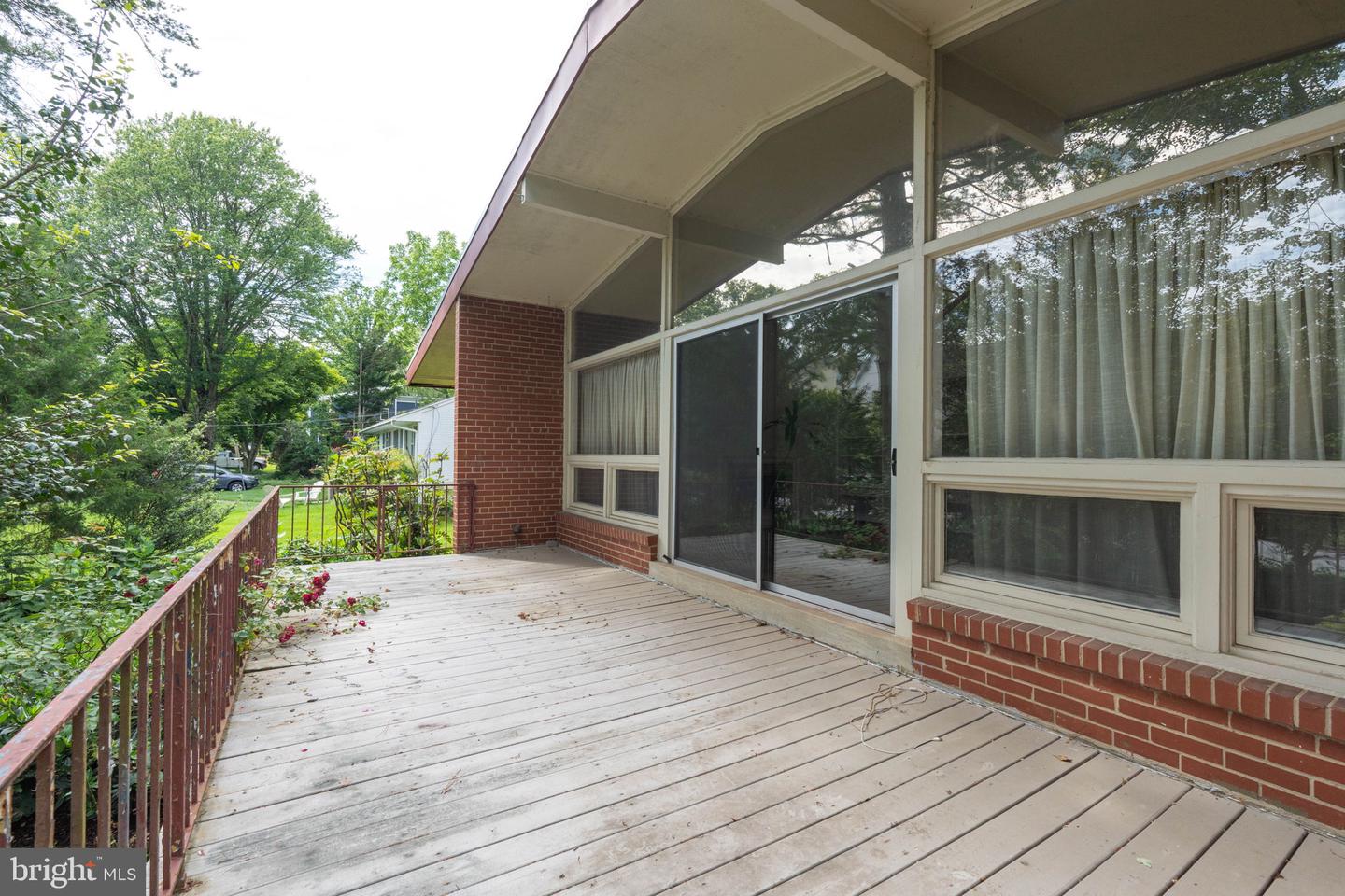 6802 NESBITT PL, MCLEAN, Virginia 22101, 4 Bedrooms Bedrooms, ,3 BathroomsBathrooms,Residential,For sale,6802 NESBITT PL,VAFX2241342 MLS # VAFX2241342
