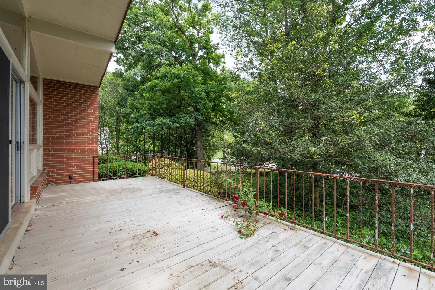 6802 NESBITT PL, MCLEAN, Virginia 22101, 4 Bedrooms Bedrooms, ,3 BathroomsBathrooms,Residential,For sale,6802 NESBITT PL,VAFX2241342 MLS # VAFX2241342