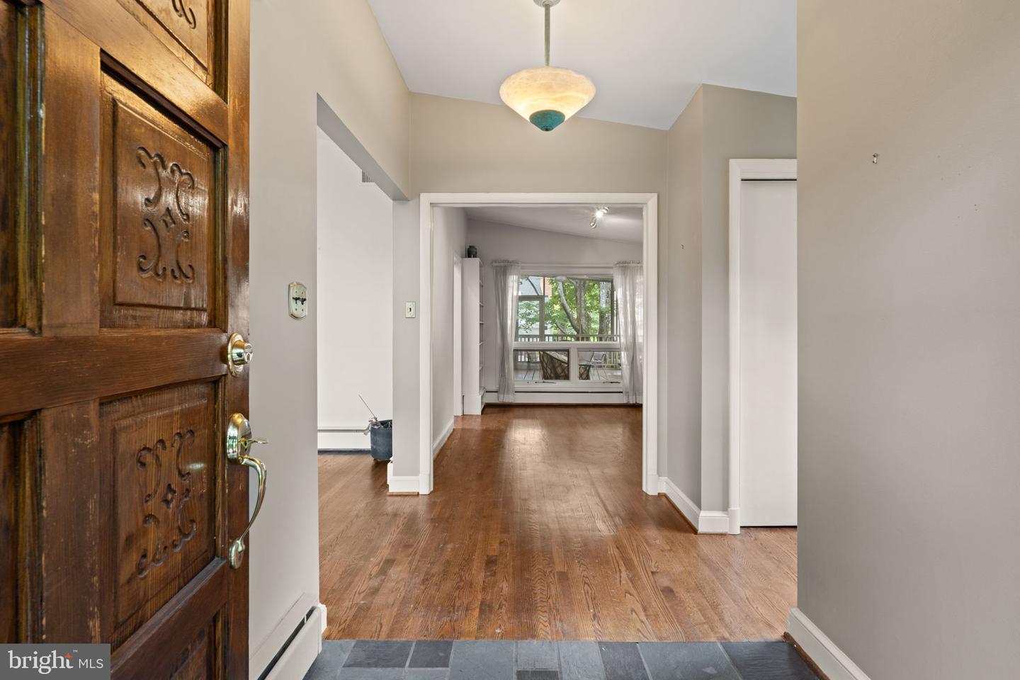 6802 NESBITT PL, MCLEAN, Virginia 22101, 4 Bedrooms Bedrooms, ,3 BathroomsBathrooms,Residential,For sale,6802 NESBITT PL,VAFX2241342 MLS # VAFX2241342