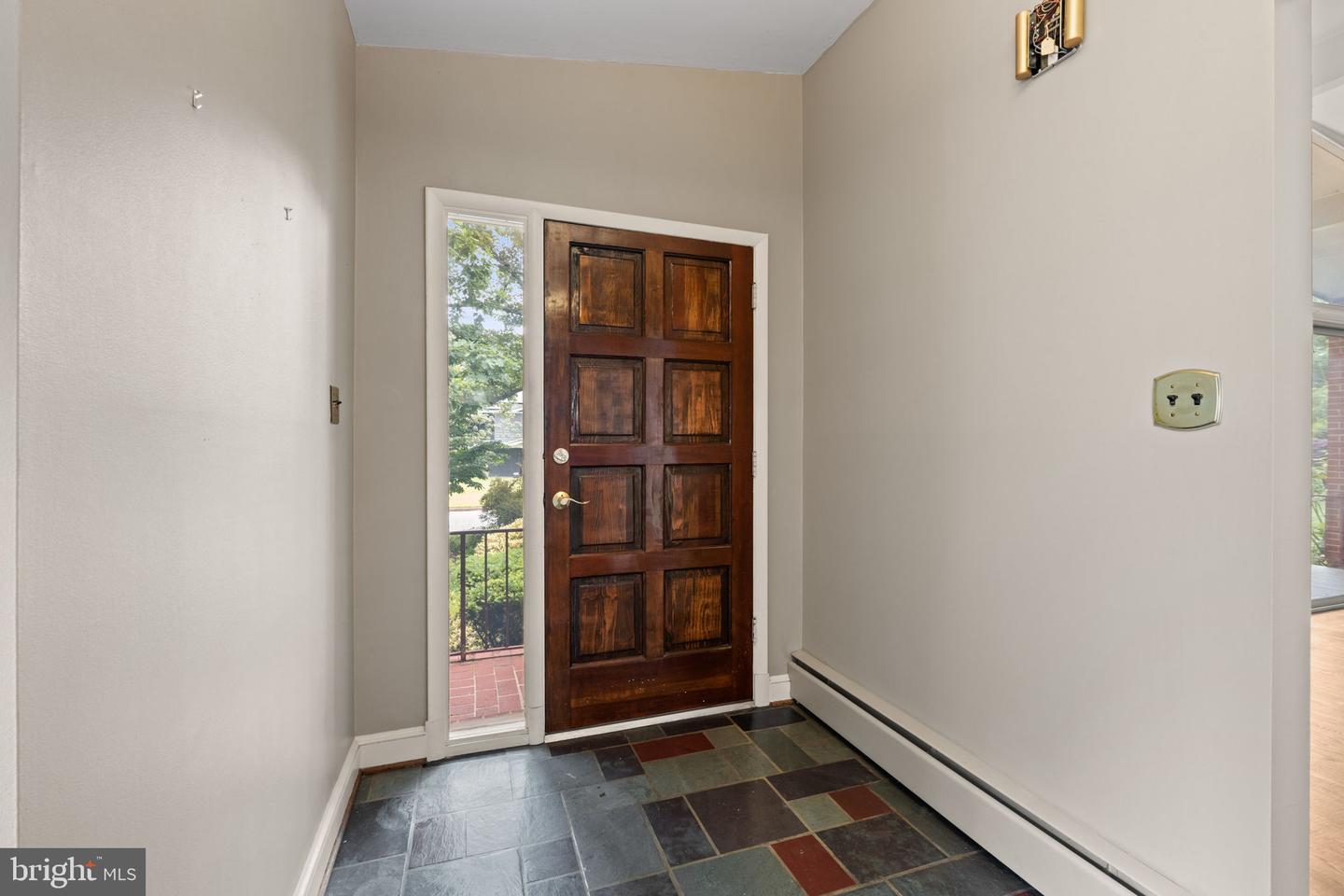 6802 NESBITT PL, MCLEAN, Virginia 22101, 4 Bedrooms Bedrooms, ,3 BathroomsBathrooms,Residential,For sale,6802 NESBITT PL,VAFX2241342 MLS # VAFX2241342