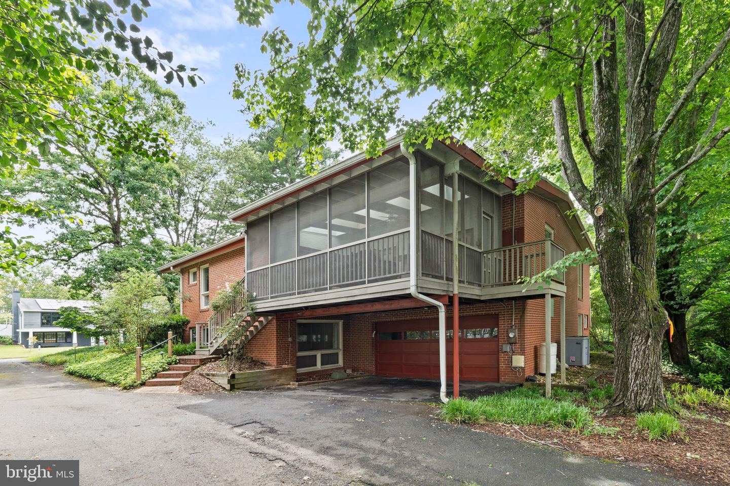 6802 NESBITT PL, MCLEAN, Virginia 22101, 4 Bedrooms Bedrooms, ,3 BathroomsBathrooms,Residential,For sale,6802 NESBITT PL,VAFX2241342 MLS # VAFX2241342