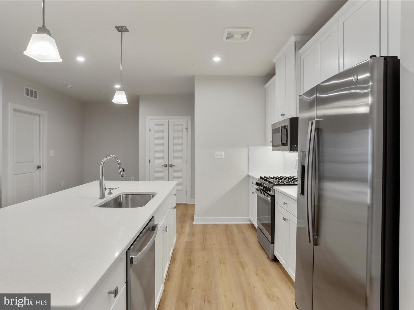140 MCCORMICK CIR #302, WINCHESTER, Virginia 22602, 2 Bedrooms Bedrooms, ,2 BathroomsBathrooms,Residential,For sale,140 MCCORMICK CIR #302,VAFV2034232 MLS # VAFV2034232