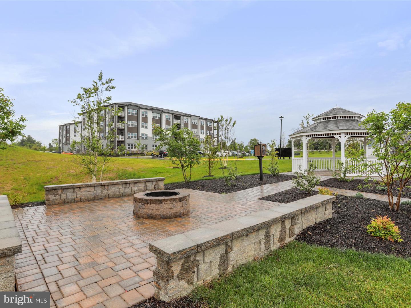 140 MCCORMICK CIR #302, WINCHESTER, Virginia 22602, 2 Bedrooms Bedrooms, ,2 BathroomsBathrooms,Residential,For sale,140 MCCORMICK CIR #302,VAFV2034232 MLS # VAFV2034232