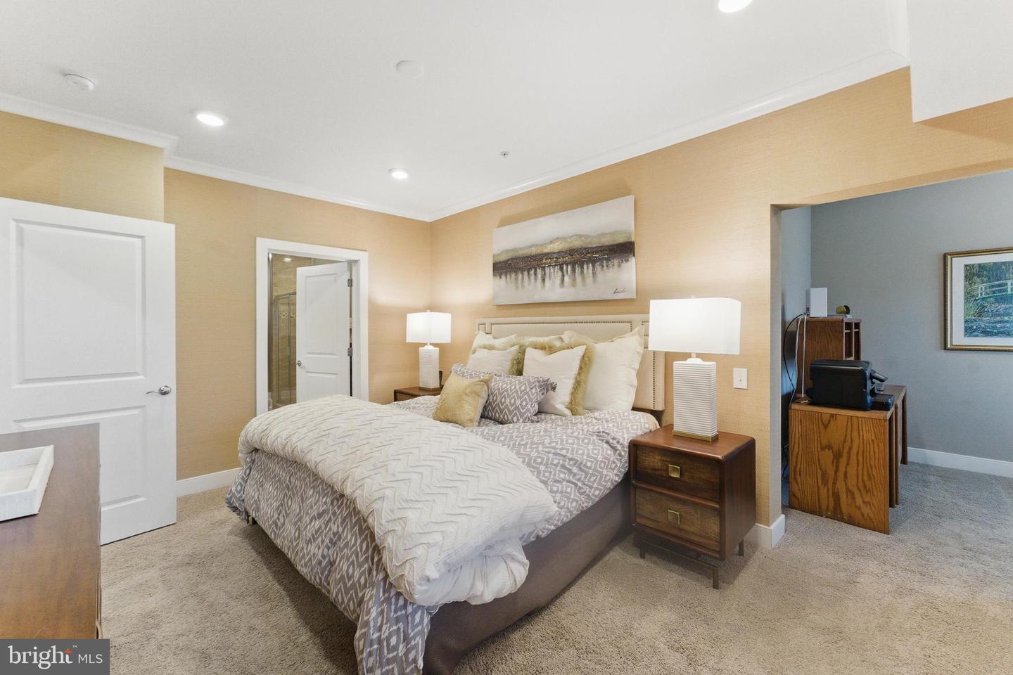 9521 BASTILLE ST #403, FAIRFAX, Virginia 22031, 2 Bedrooms Bedrooms, ,2 BathroomsBathrooms,Residential,For sale,9521 BASTILLE ST #403,VAFX2241484 MLS # VAFX2241484