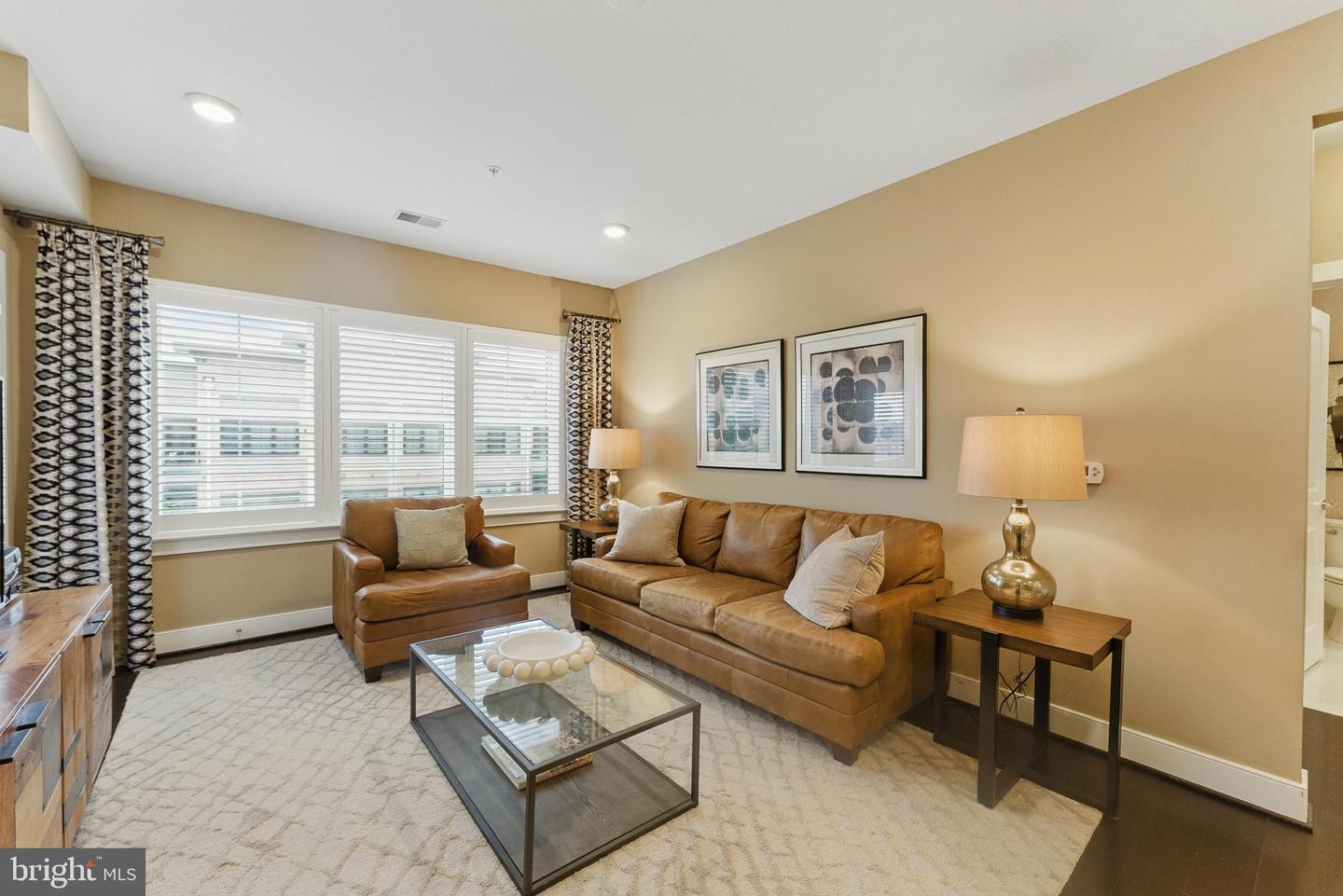 9521 BASTILLE ST #403, FAIRFAX, Virginia 22031, 2 Bedrooms Bedrooms, ,2 BathroomsBathrooms,Residential,For sale,9521 BASTILLE ST #403,VAFX2241484 MLS # VAFX2241484