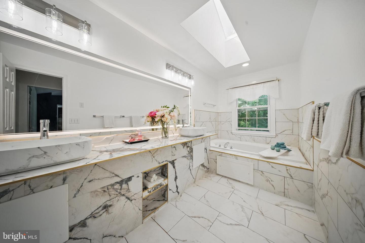 201 ANCHOR CV, STAFFORD, Virginia 22554, 5 Bedrooms Bedrooms, ,3 BathroomsBathrooms,Residential,For sale,201 ANCHOR CV,VAST2038946 MLS # VAST2038946