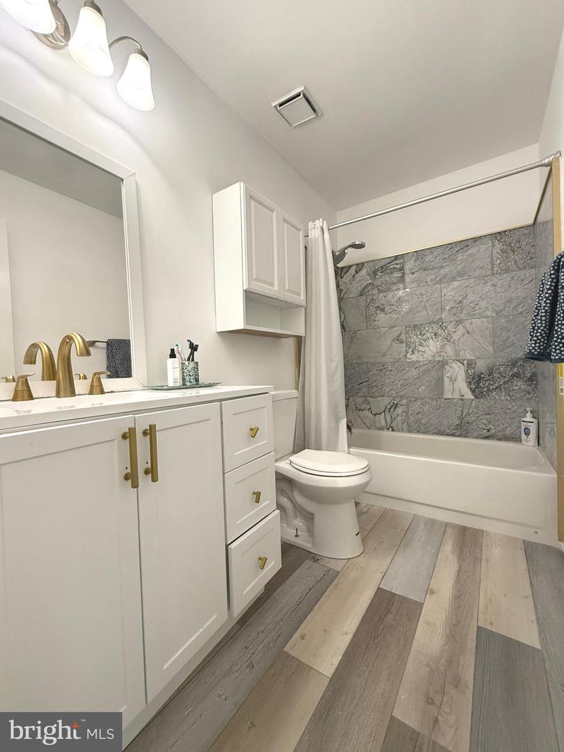 201 ANCHOR CV, STAFFORD, Virginia 22554, 5 Bedrooms Bedrooms, ,3 BathroomsBathrooms,Residential,For sale,201 ANCHOR CV,VAST2038946 MLS # VAST2038946