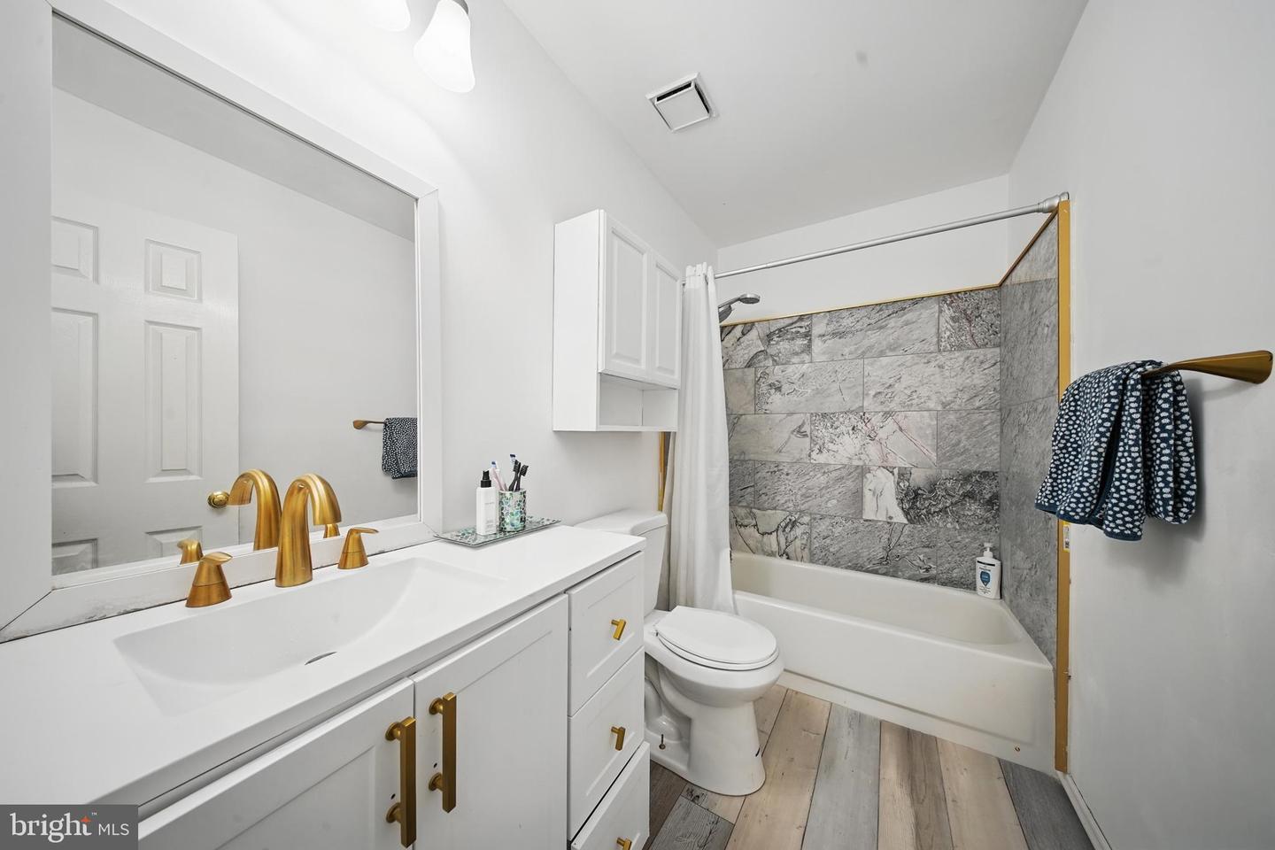 201 ANCHOR CV, STAFFORD, Virginia 22554, 5 Bedrooms Bedrooms, ,3 BathroomsBathrooms,Residential,For sale,201 ANCHOR CV,VAST2038946 MLS # VAST2038946