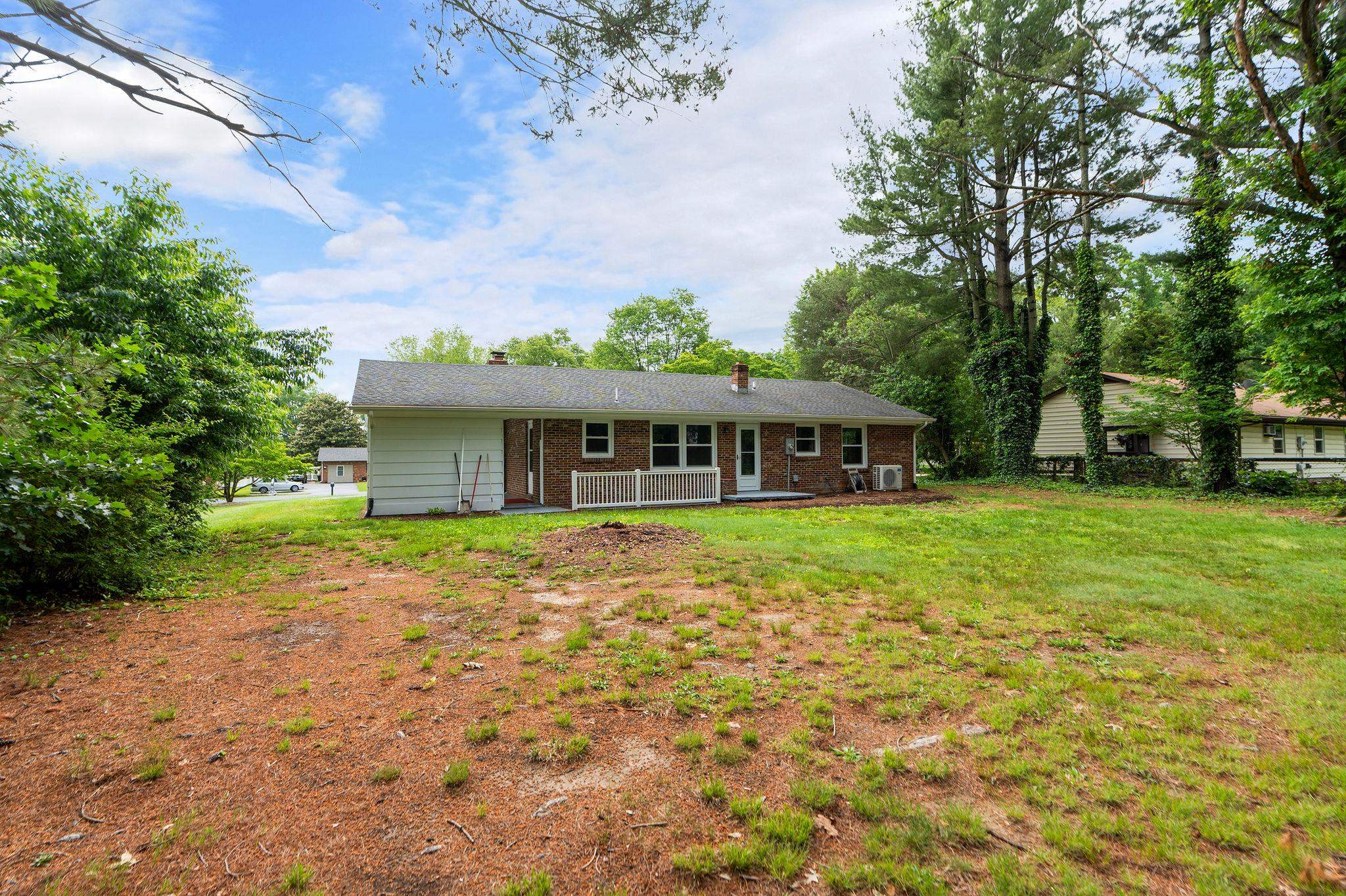 91 COOPER DR, STUARTS DRAFT, Virginia 24477, 3 Bedrooms Bedrooms, ,2 BathroomsBathrooms,Residential,91 COOPER DR,665262 MLS # 665262