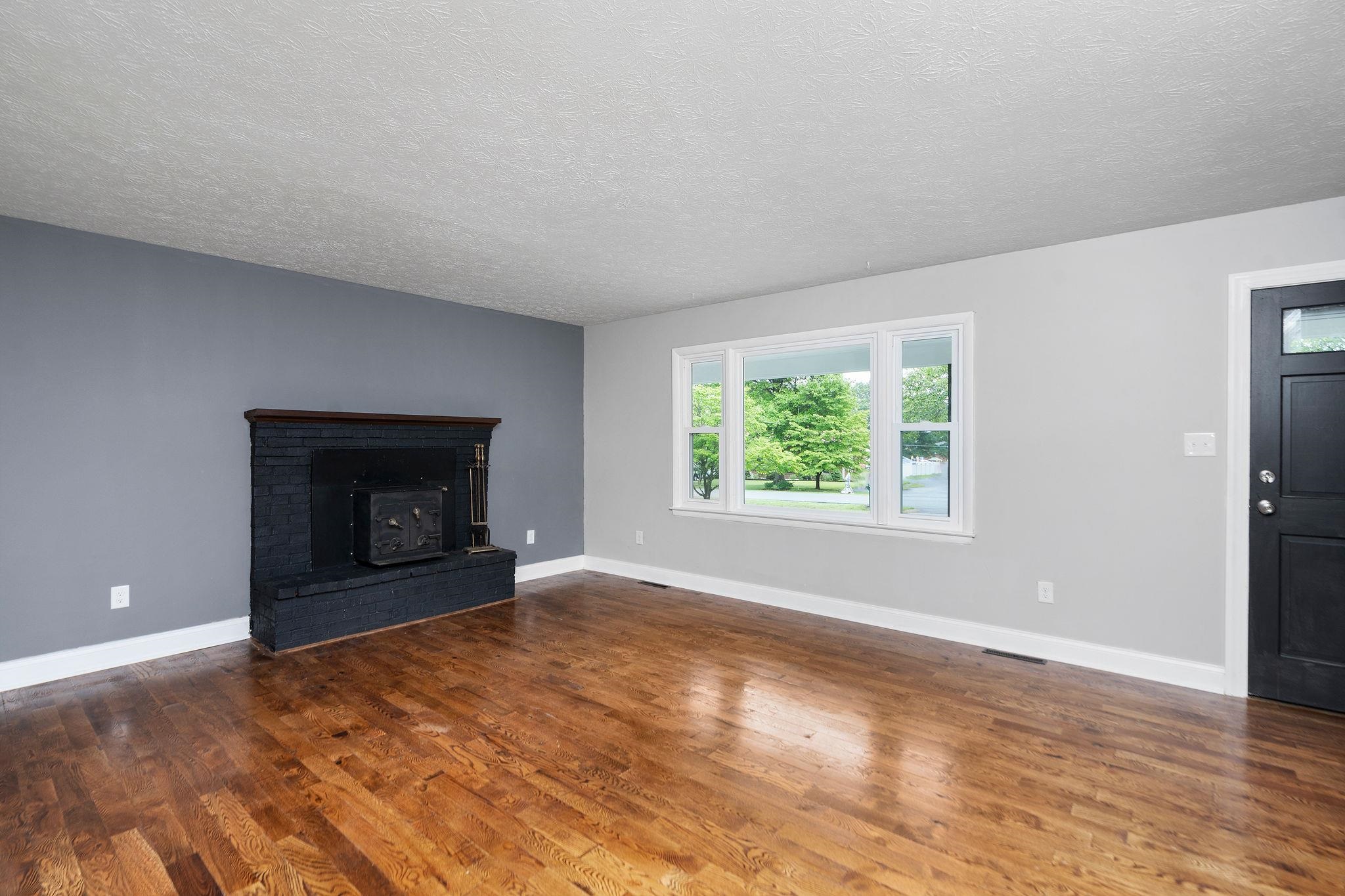 91 COOPER DR, STUARTS DRAFT, Virginia 24477, 3 Bedrooms Bedrooms, ,2 BathroomsBathrooms,Residential,91 COOPER DR,665262 MLS # 665262
