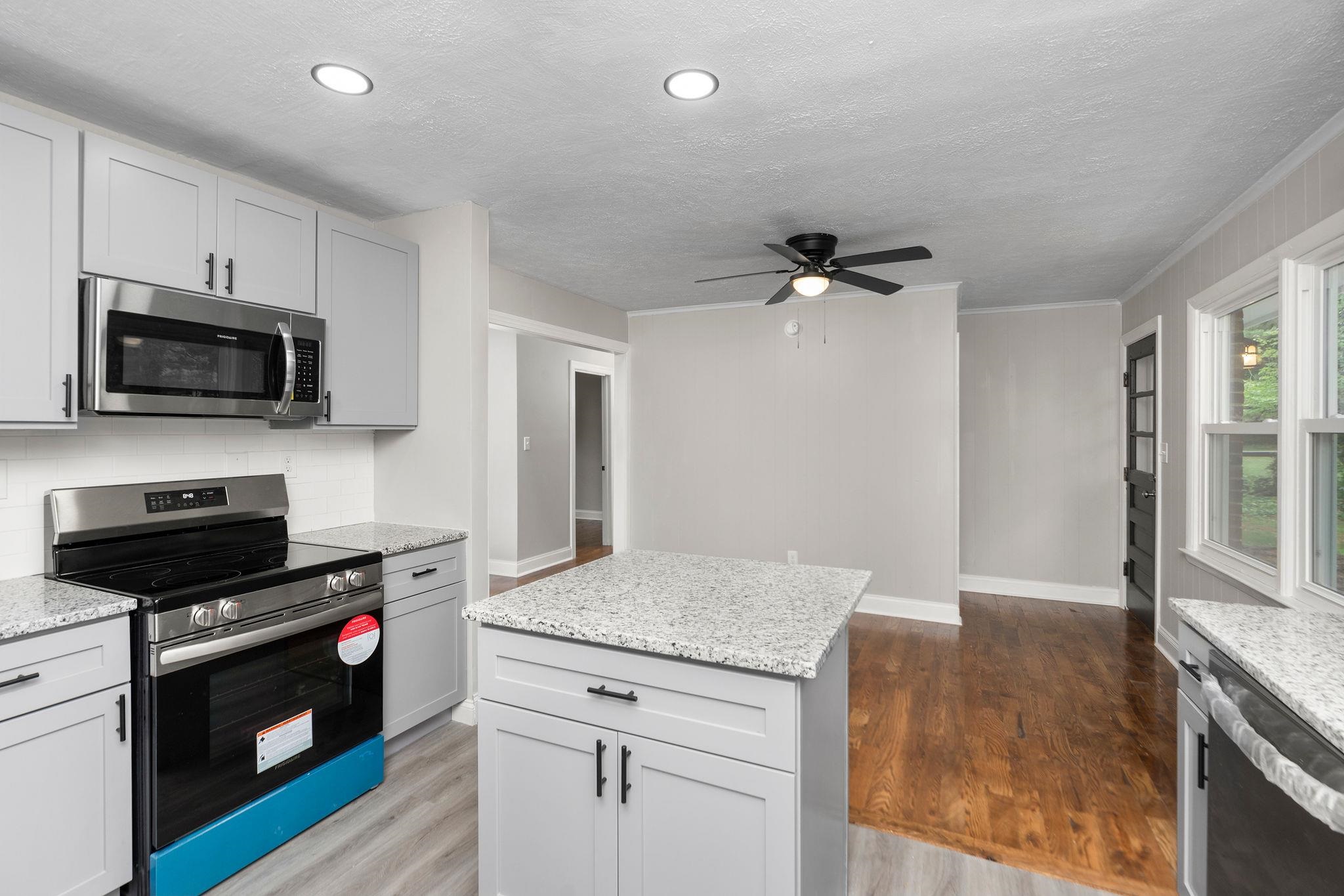 91 COOPER DR, STUARTS DRAFT, Virginia 24477, 3 Bedrooms Bedrooms, ,2 BathroomsBathrooms,Residential,91 COOPER DR,665262 MLS # 665262