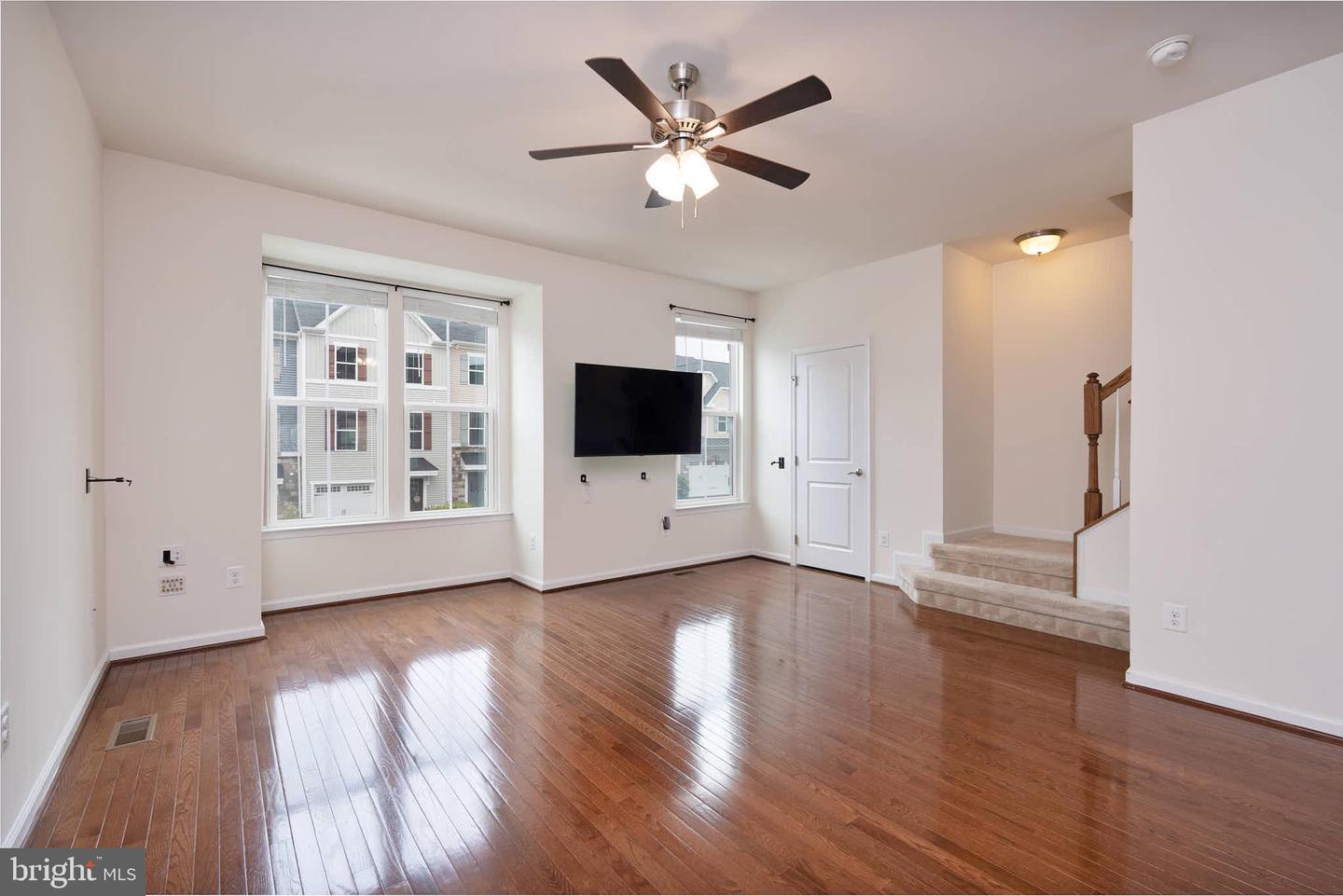 41686 MCMONAGLE SQ, ALDIE, Virginia 20105, 3 Bedrooms Bedrooms, ,2 BathroomsBathrooms,Residential,For sale,41686 MCMONAGLE SQ,VALO2097244 MLS # VALO2097244