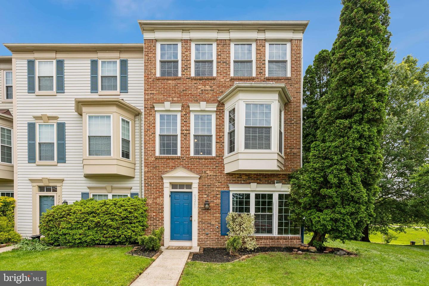 43261 CHOKEBERRY SQ, ASHBURN, Virginia 20147, 4 Bedrooms Bedrooms, ,3 BathroomsBathrooms,Residential,For sale,43261 CHOKEBERRY SQ,VALO2097280 MLS # VALO2097280