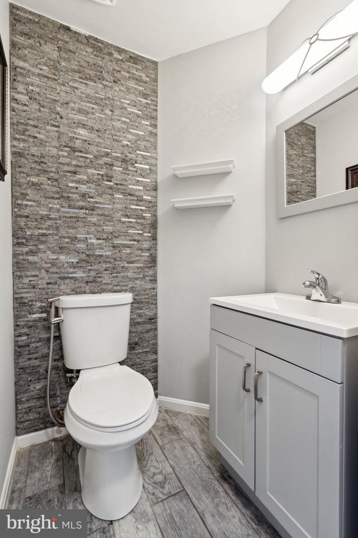 43261 CHOKEBERRY SQ, ASHBURN, Virginia 20147, 4 Bedrooms Bedrooms, ,3 BathroomsBathrooms,Residential,For sale,43261 CHOKEBERRY SQ,VALO2097280 MLS # VALO2097280