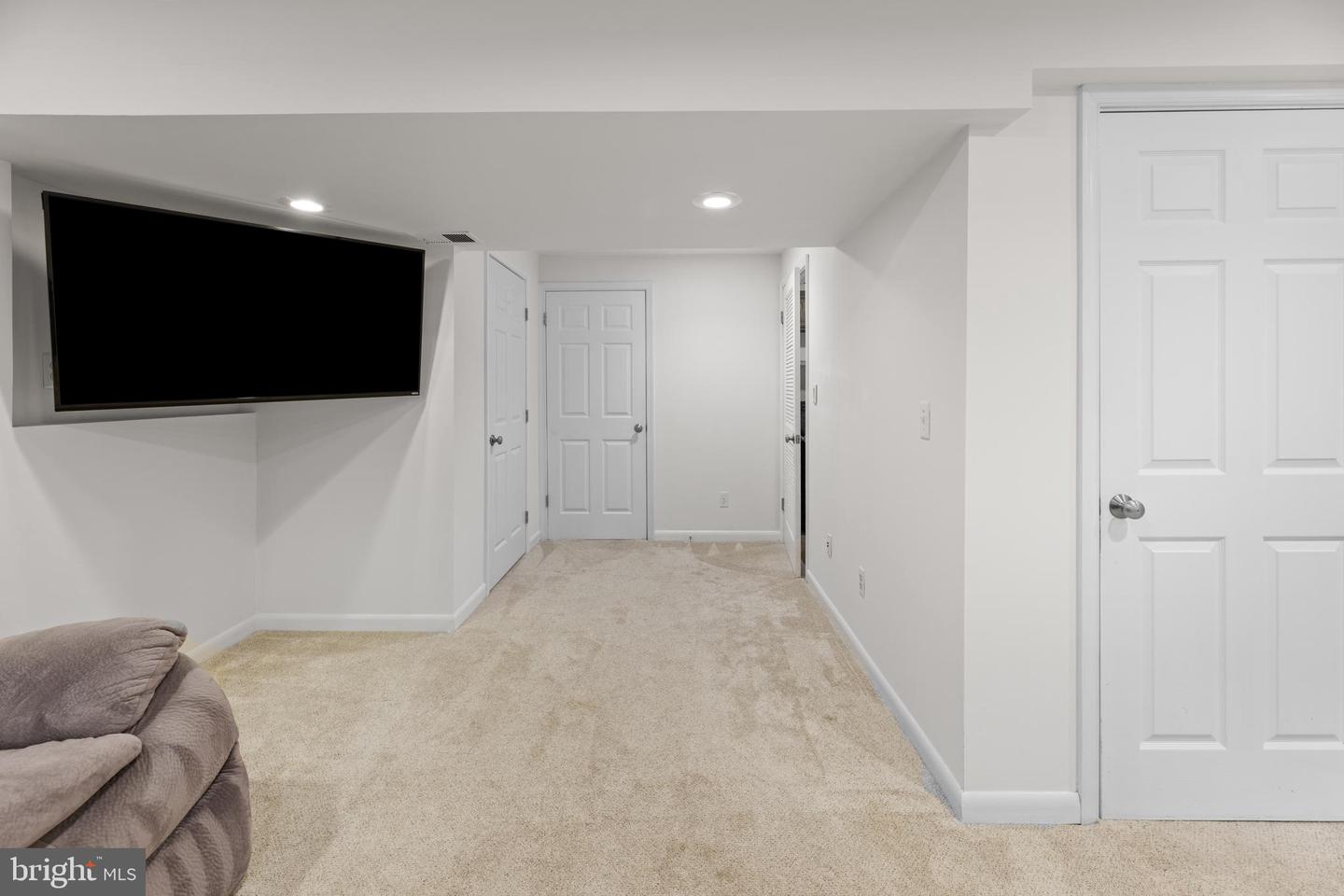 9761 TURNBUCKLE DR, BURKE, Virginia 22015, 3 Bedrooms Bedrooms, ,2 BathroomsBathrooms,Residential,For sale,9761 TURNBUCKLE DR,VAFX2242158 MLS # VAFX2242158