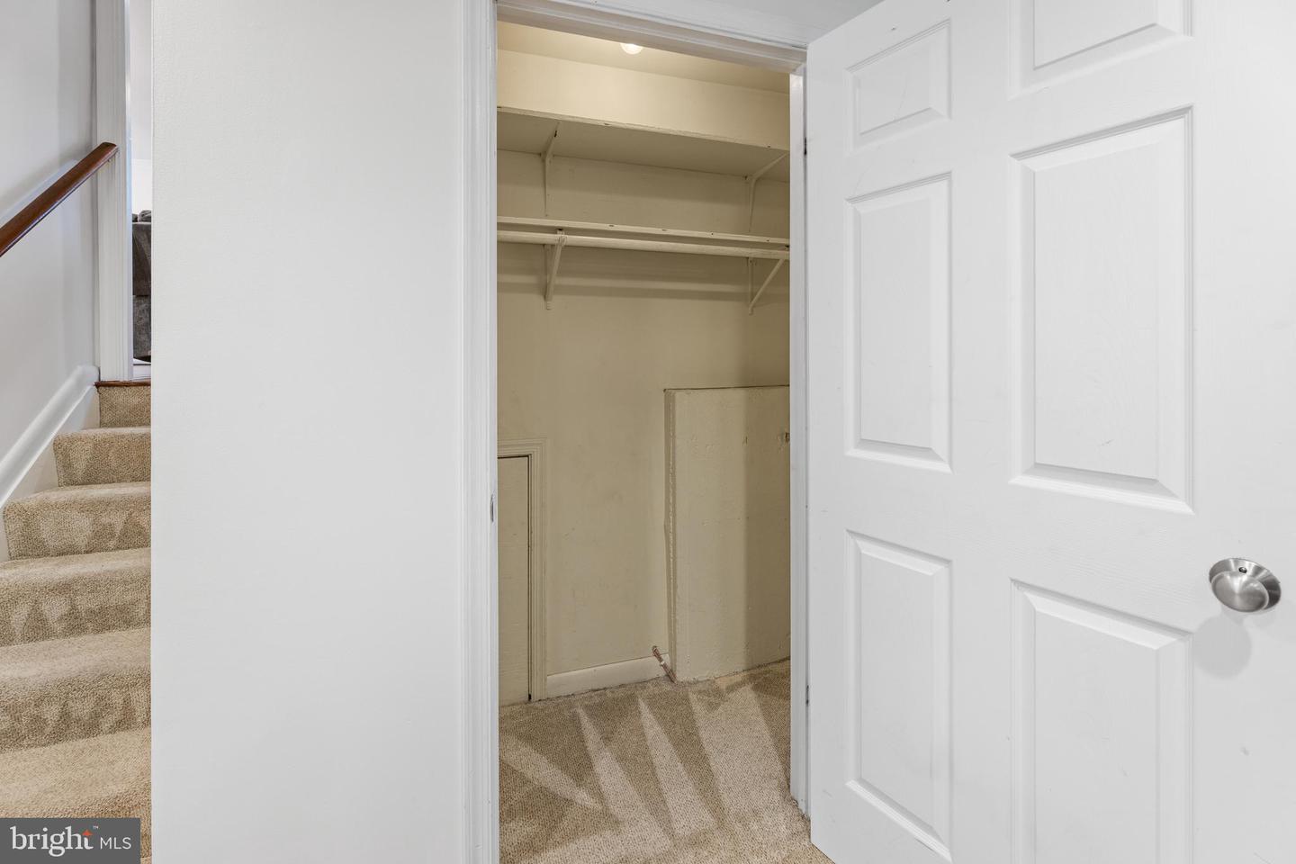 9761 TURNBUCKLE DR, BURKE, Virginia 22015, 3 Bedrooms Bedrooms, ,2 BathroomsBathrooms,Residential,For sale,9761 TURNBUCKLE DR,VAFX2242158 MLS # VAFX2242158