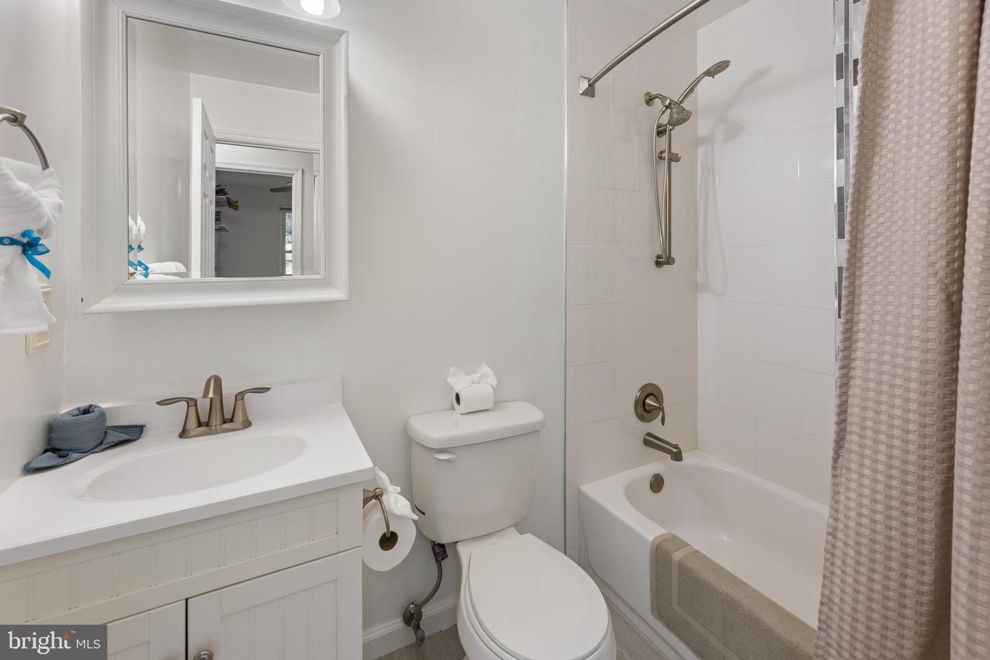 9761 TURNBUCKLE DR, BURKE, Virginia 22015, 3 Bedrooms Bedrooms, ,2 BathroomsBathrooms,Residential,For sale,9761 TURNBUCKLE DR,VAFX2242158 MLS # VAFX2242158