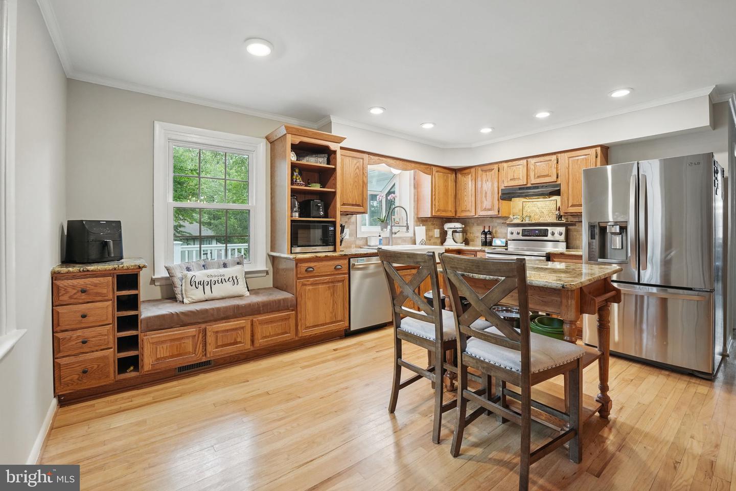 16211 SUNNY KNOLL DR, DUMFRIES, Virginia 22025, 4 Bedrooms Bedrooms, ,2 BathroomsBathrooms,Residential,For sale,16211 SUNNY KNOLL DR,VAPW2095194 MLS # VAPW2095194