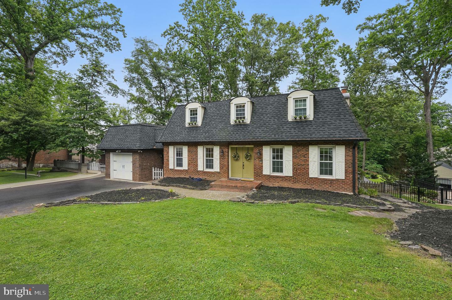 16211 SUNNY KNOLL DR, DUMFRIES, Virginia 22025, 4 Bedrooms Bedrooms, ,2 BathroomsBathrooms,Residential,For sale,16211 SUNNY KNOLL DR,VAPW2095194 MLS # VAPW2095194