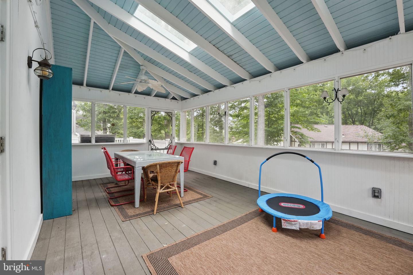 16211 SUNNY KNOLL DR, DUMFRIES, Virginia 22025, 4 Bedrooms Bedrooms, ,2 BathroomsBathrooms,Residential,For sale,16211 SUNNY KNOLL DR,VAPW2095194 MLS # VAPW2095194