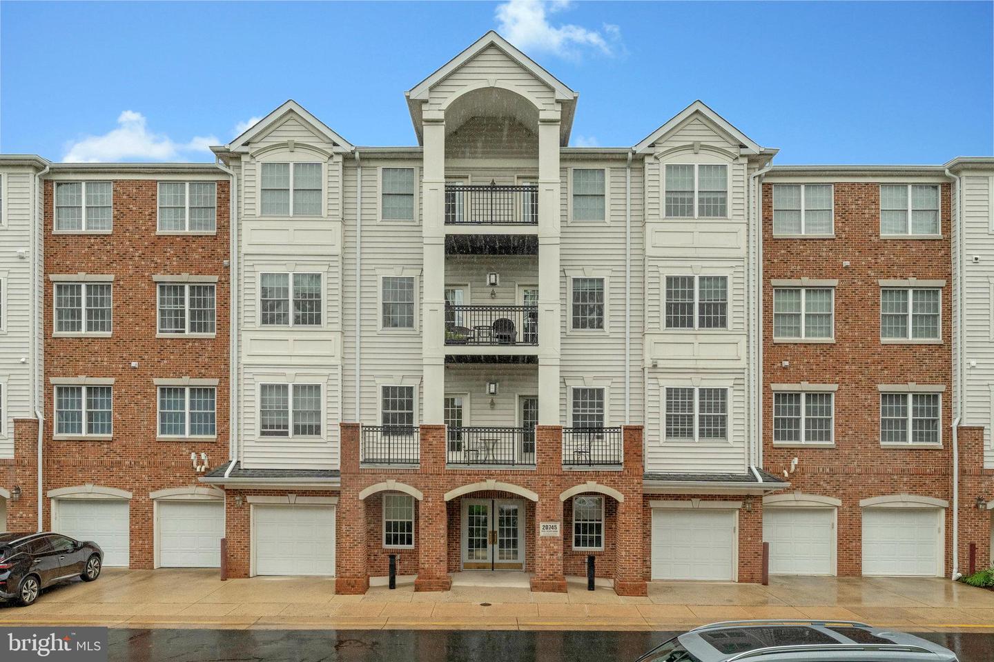 20745 ROYAL PALACE SQ #102, STERLING, Virginia 20165, 2 Bedrooms Bedrooms, ,2 BathroomsBathrooms,Residential,For sale,20745 ROYAL PALACE SQ #102,VALO2097370 MLS # VALO2097370