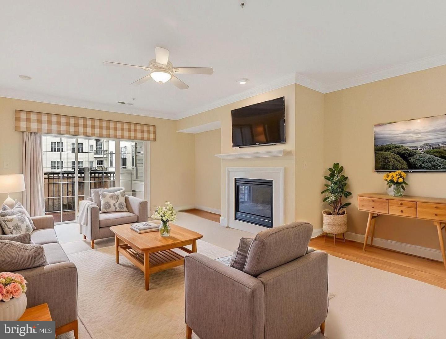 20745 ROYAL PALACE SQ #102, STERLING, Virginia 20165, 2 Bedrooms Bedrooms, ,2 BathroomsBathrooms,Residential,For sale,20745 ROYAL PALACE SQ #102,VALO2097370 MLS # VALO2097370