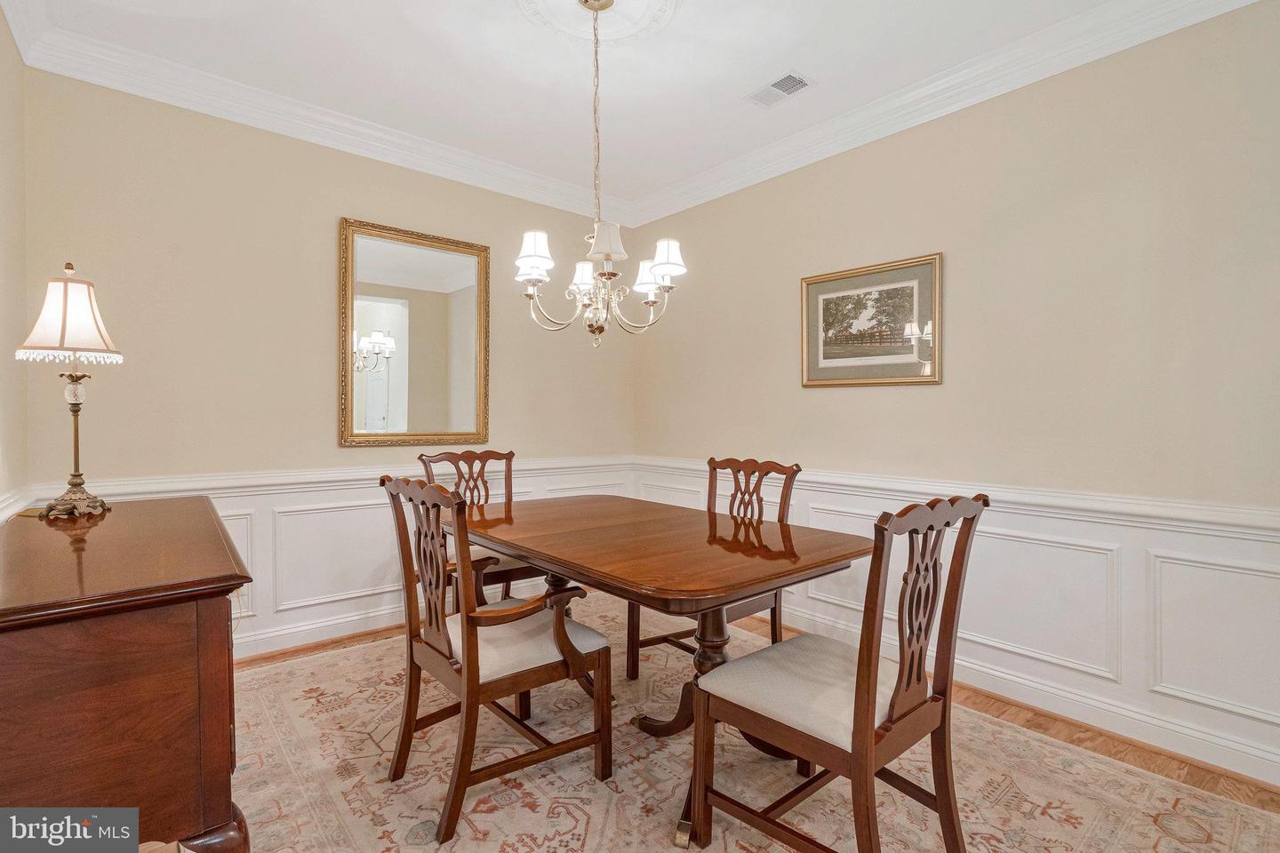 20745 ROYAL PALACE SQ #102, STERLING, Virginia 20165, 2 Bedrooms Bedrooms, ,2 BathroomsBathrooms,Residential,For sale,20745 ROYAL PALACE SQ #102,VALO2097370 MLS # VALO2097370