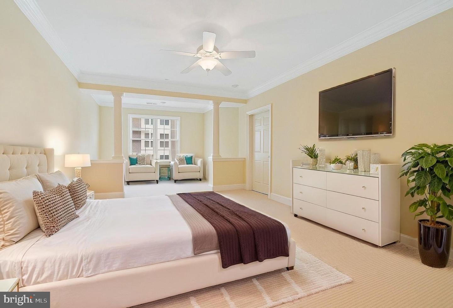 20745 ROYAL PALACE SQ #102, STERLING, Virginia 20165, 2 Bedrooms Bedrooms, ,2 BathroomsBathrooms,Residential,For sale,20745 ROYAL PALACE SQ #102,VALO2097370 MLS # VALO2097370