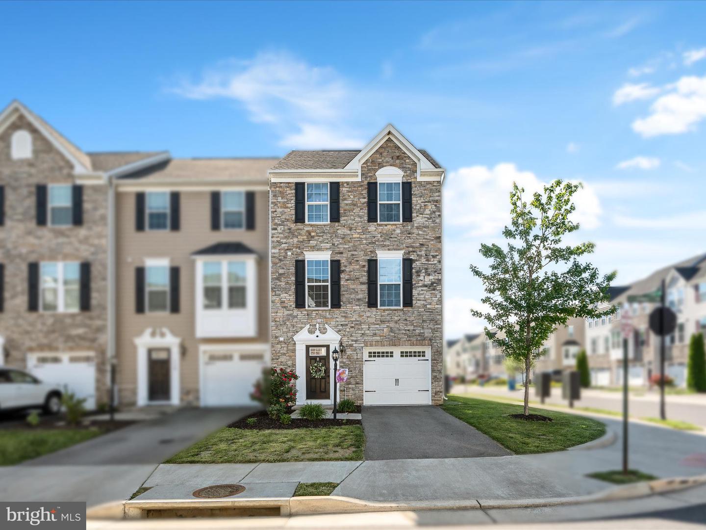110 FRITILLARY CT, LAKE FREDERICK, Virginia 22630, 3 Bedrooms Bedrooms, ,2 BathroomsBathrooms,Residential,For sale,110 FRITILLARY CT,VAFV2034336 MLS # VAFV2034336