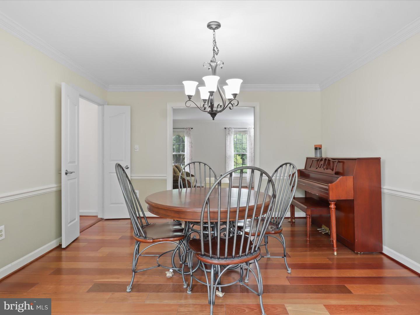 15540 EAGLE TAVERN LN, CENTREVILLE, Virginia 20120, 4 Bedrooms Bedrooms, ,3 BathroomsBathrooms,Residential,For sale,15540 EAGLE TAVERN LN,VAFX2242414 MLS # VAFX2242414