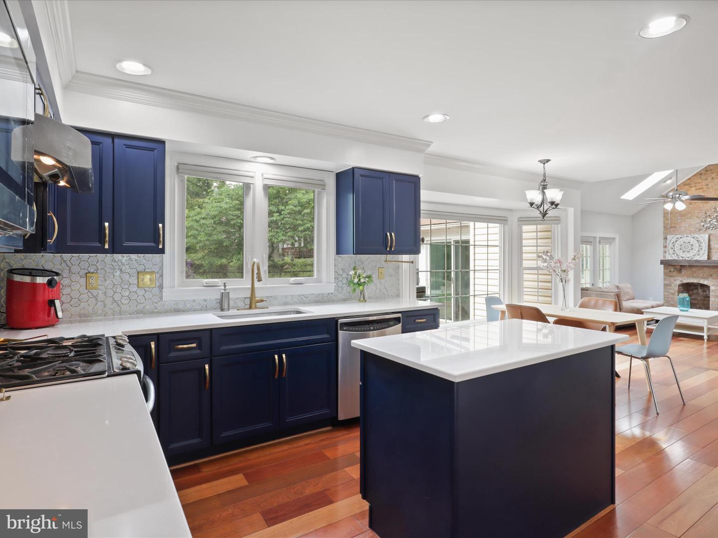 15540 EAGLE TAVERN LN, CENTREVILLE, Virginia 20120, 4 Bedrooms Bedrooms, ,3 BathroomsBathrooms,Residential,For sale,15540 EAGLE TAVERN LN,VAFX2242414 MLS # VAFX2242414